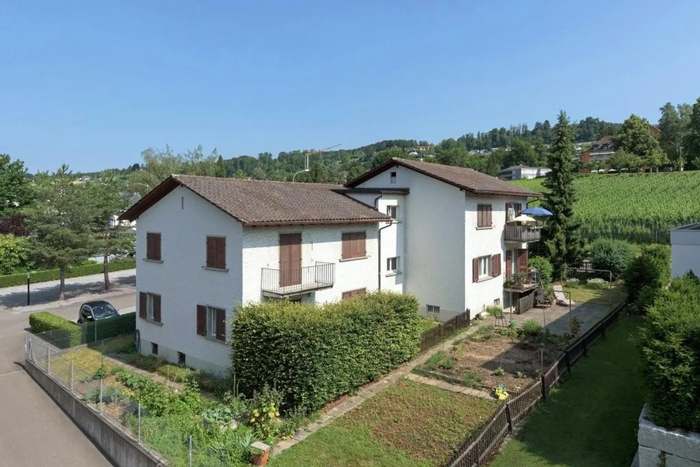 Parcheggio esterno - Foto 1 di 2