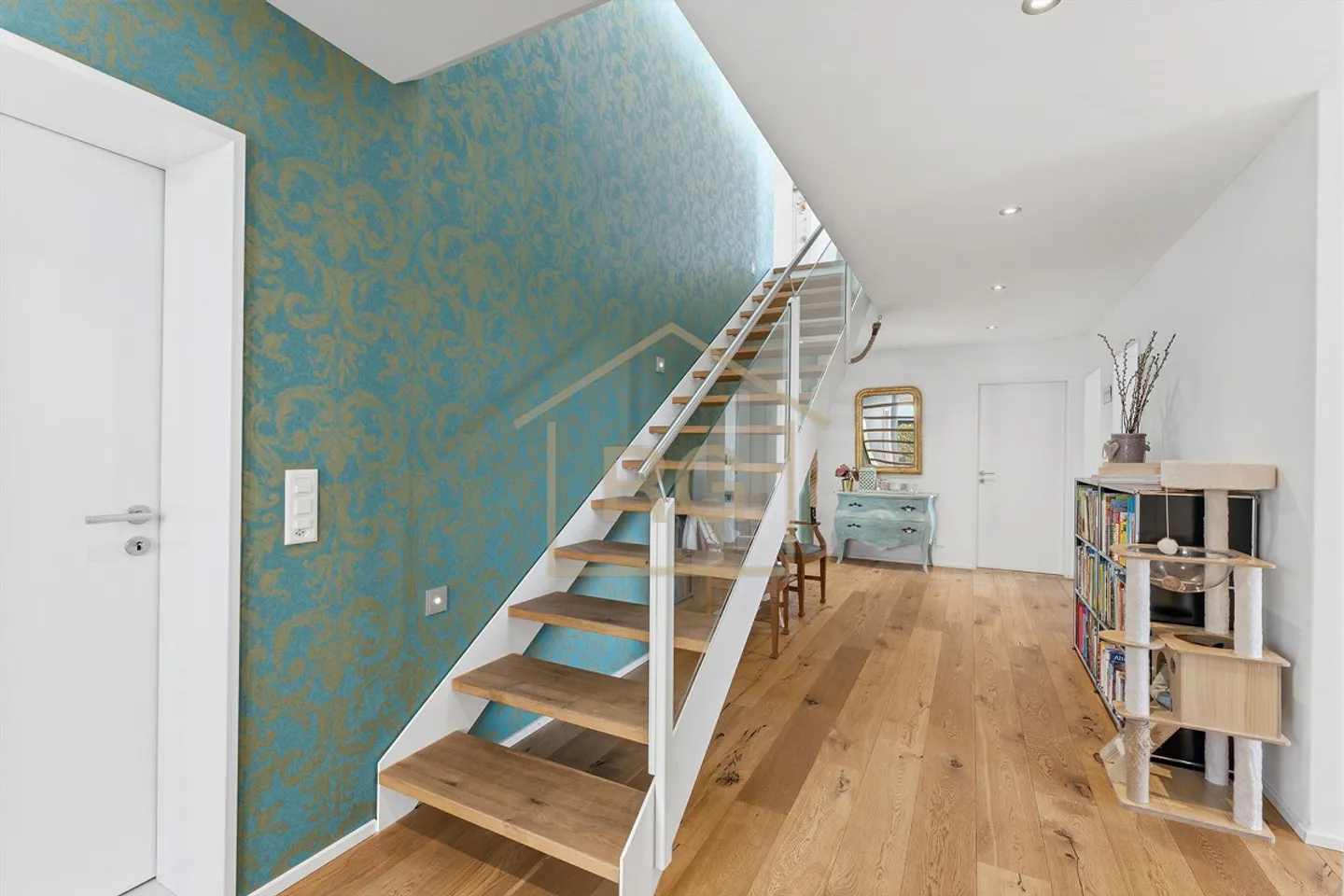 Esclusiva casa di 6,5 stanze con appartamento di 4,5 stanze - Foto 15 di 19