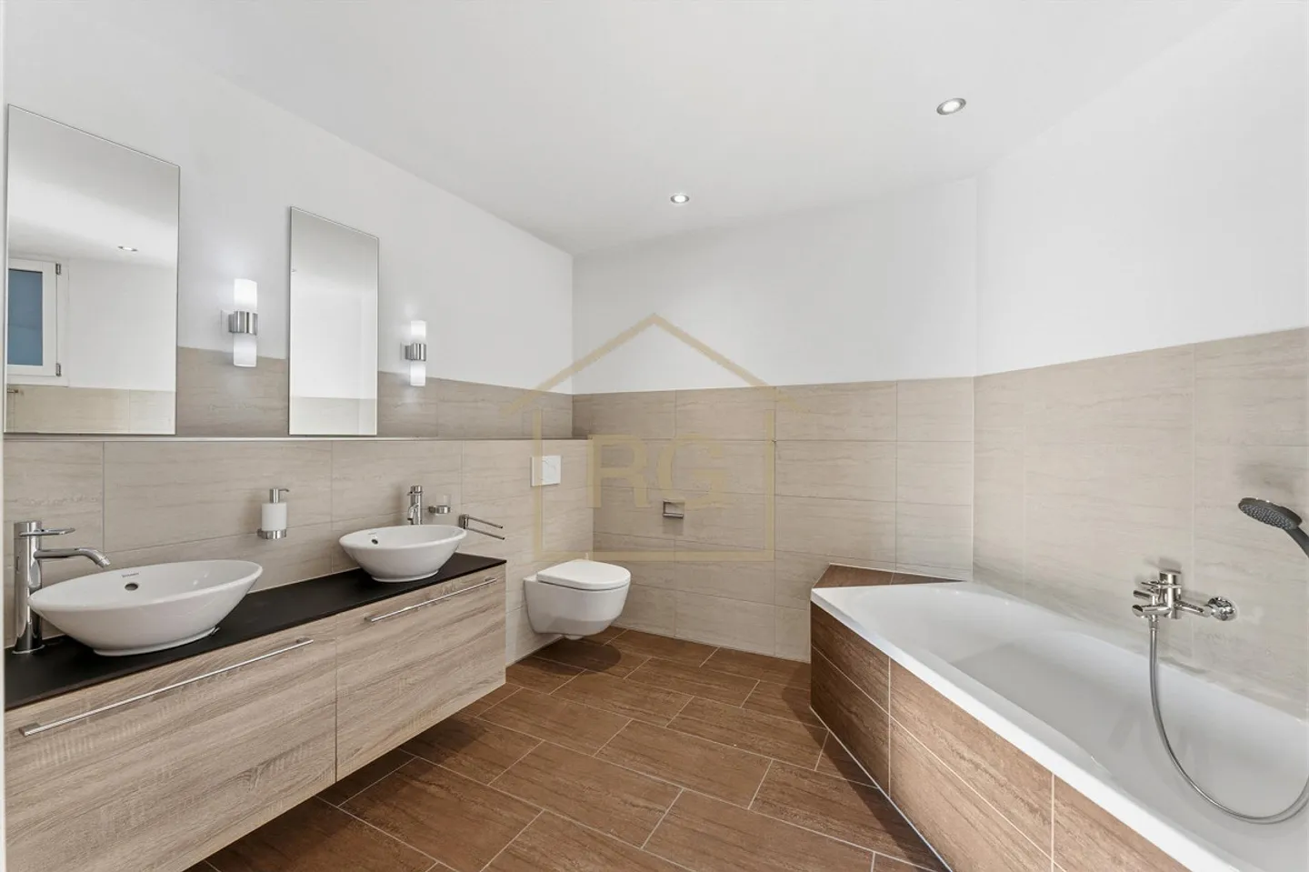 Esclusiva casa di 6,5 stanze con appartamento di 4,5 stanze - Foto 19 di 19