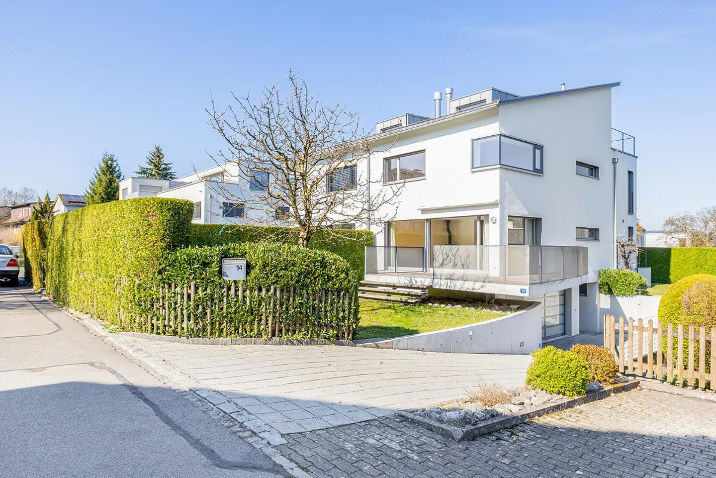 La tua nuova casa con vista lago e molto comfort - Foto 1 di 16