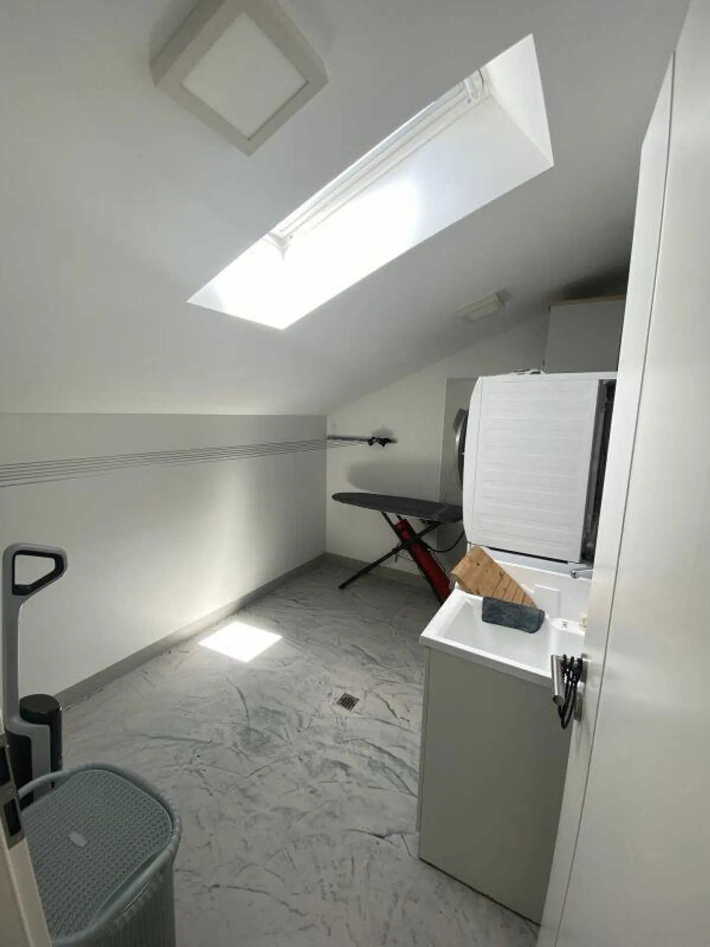 VENDESI A TENERO - Splendido attico con terrazzo privato di 92 m² - Foto 21 von 25