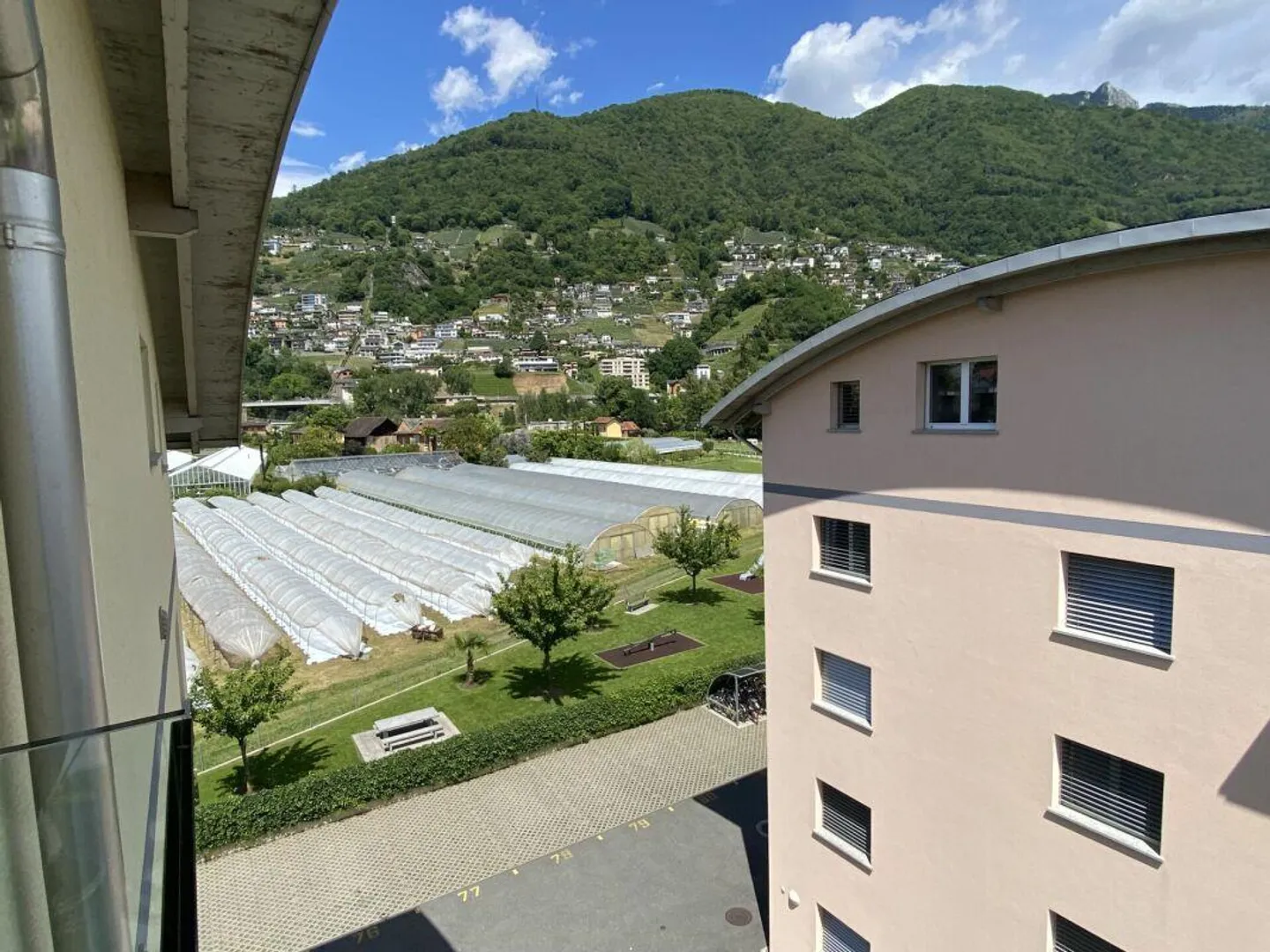 VENDESI A TENERO - Splendido attico con terrazzo privato di 92 m² - Foto 24 von 25
