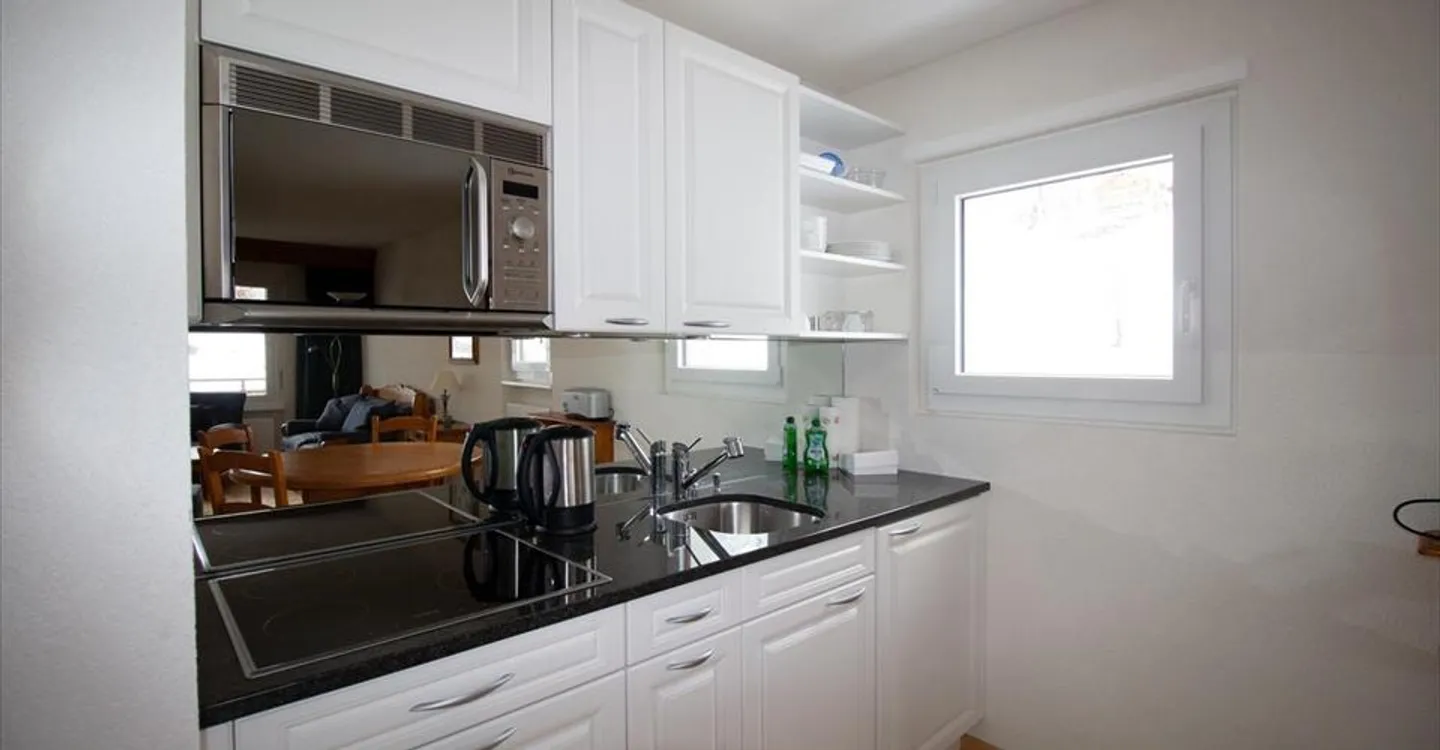 Cozy 1.5 Room Apartment - Photo 4 of 11