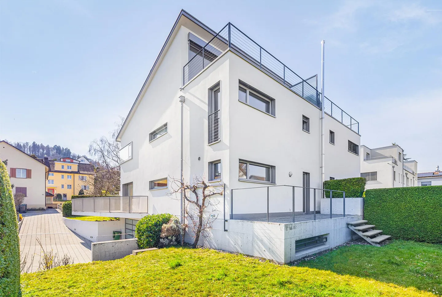 La tua nuova casa con vista lago e molto comfort - Foto 2 di 16