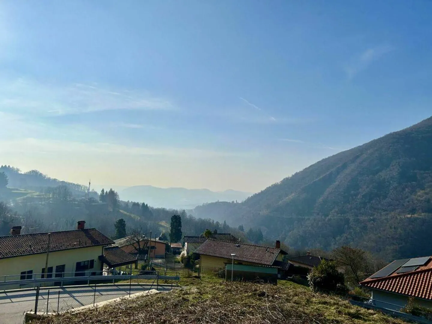 Building Land for Residential Purposes - Breggia Caneggio / Mendrisiotto - Photo 1 of 7