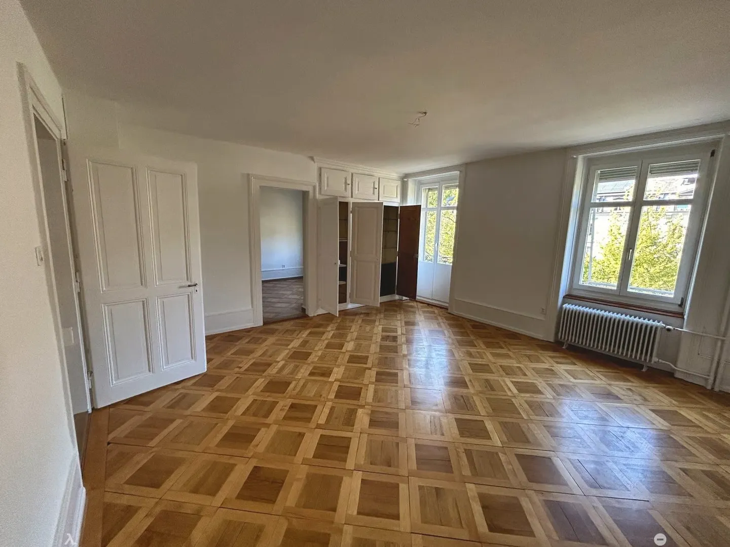 Living at the Lower Quai - Photo 4 of 11