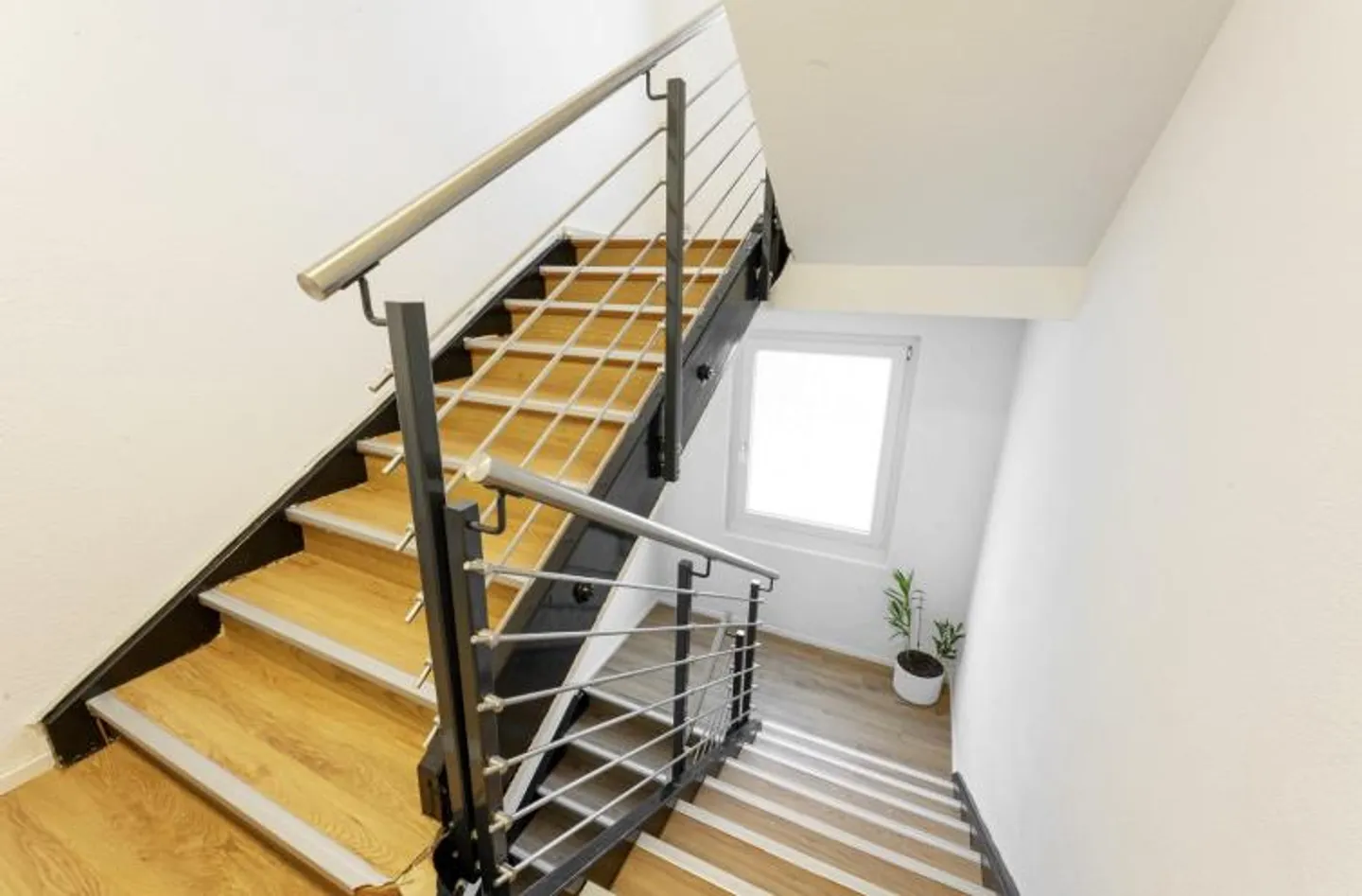 Appartement lumineux et moderne de 4,5 pièces à louer - Photo 5 sur 6