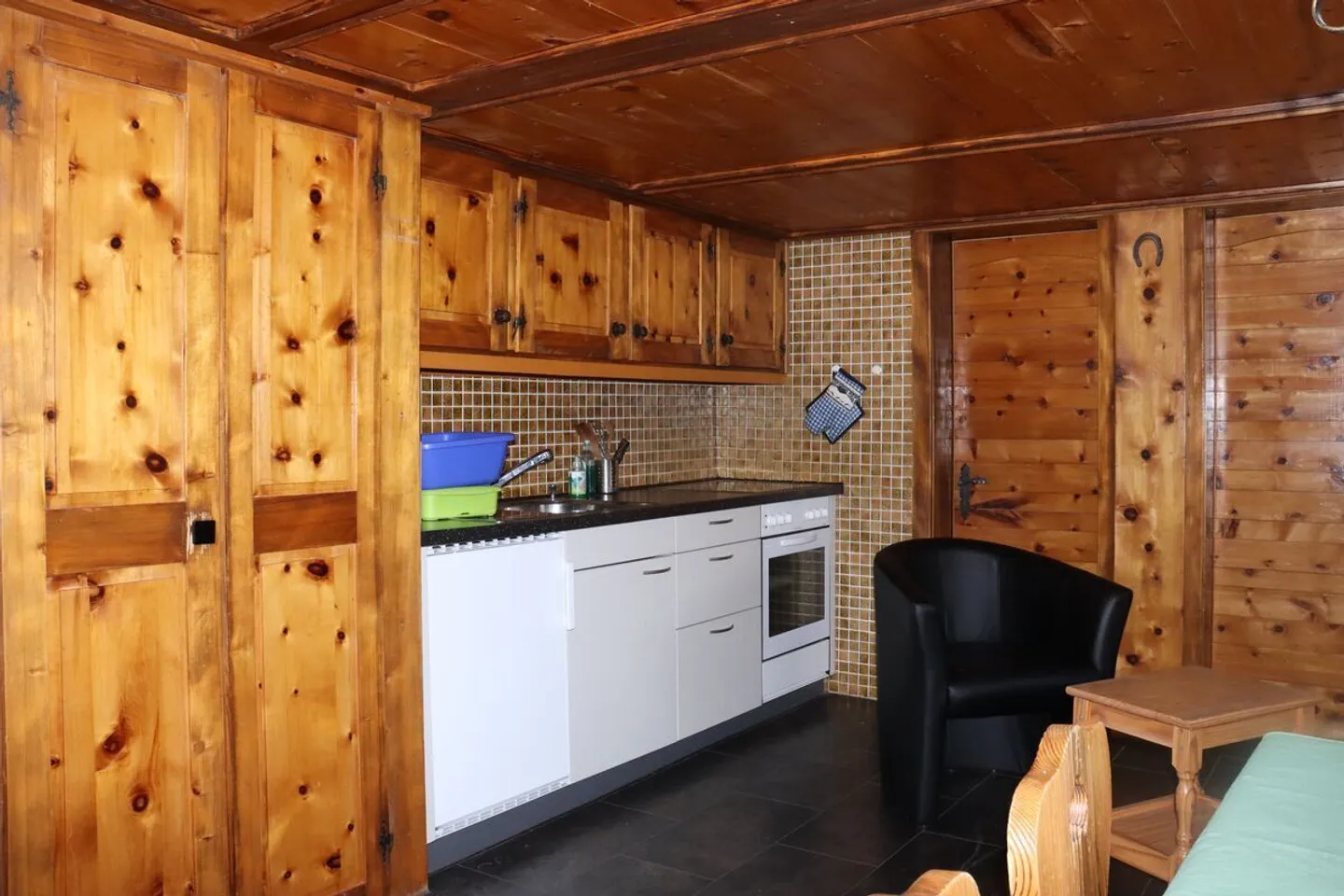 Storage space for sale - Photo 3 of 11