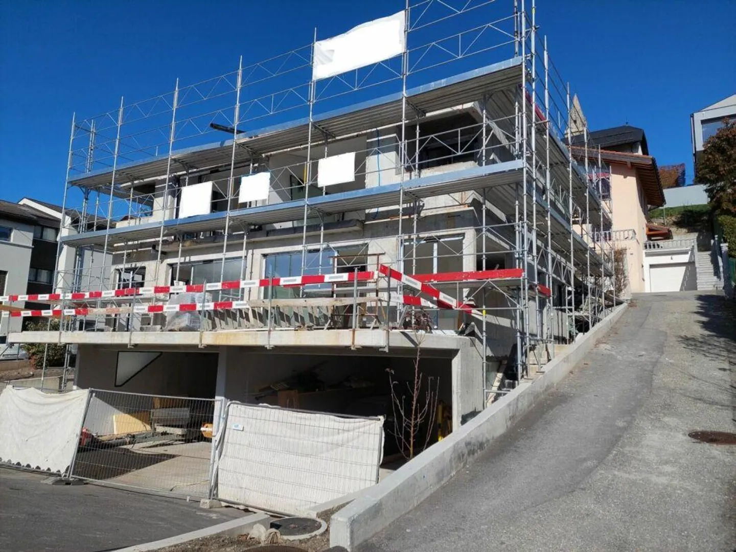 Angrenzende Villa 4.5 Zimmer in Grimisuat - Foto 1 von 14