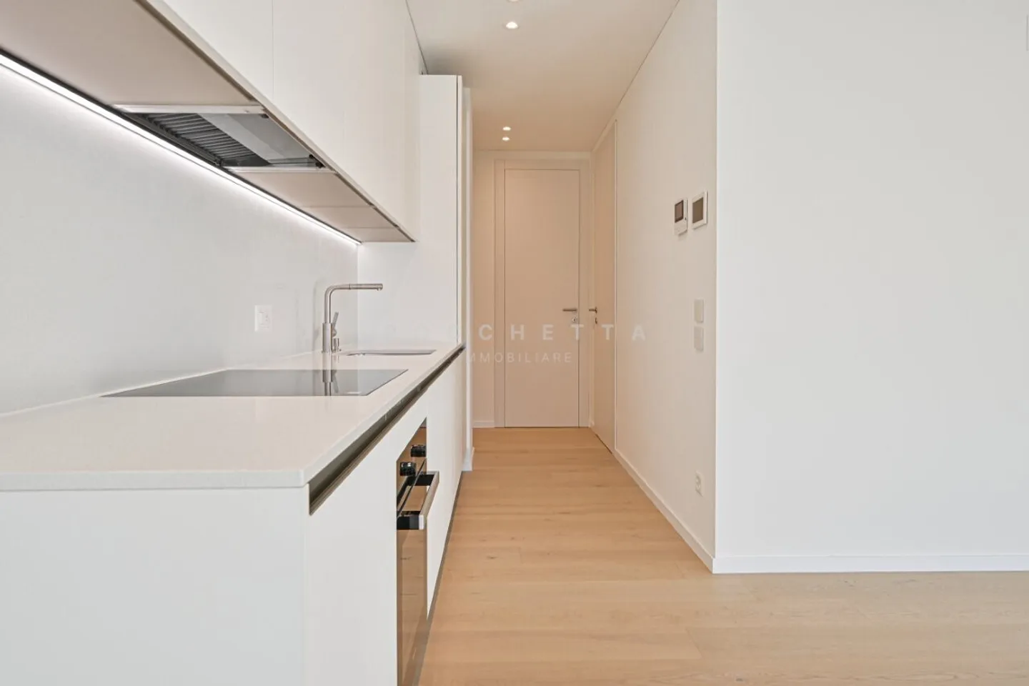 La Perla Residence - Elegance and comfort in a privileged location - Photo 7 of 15