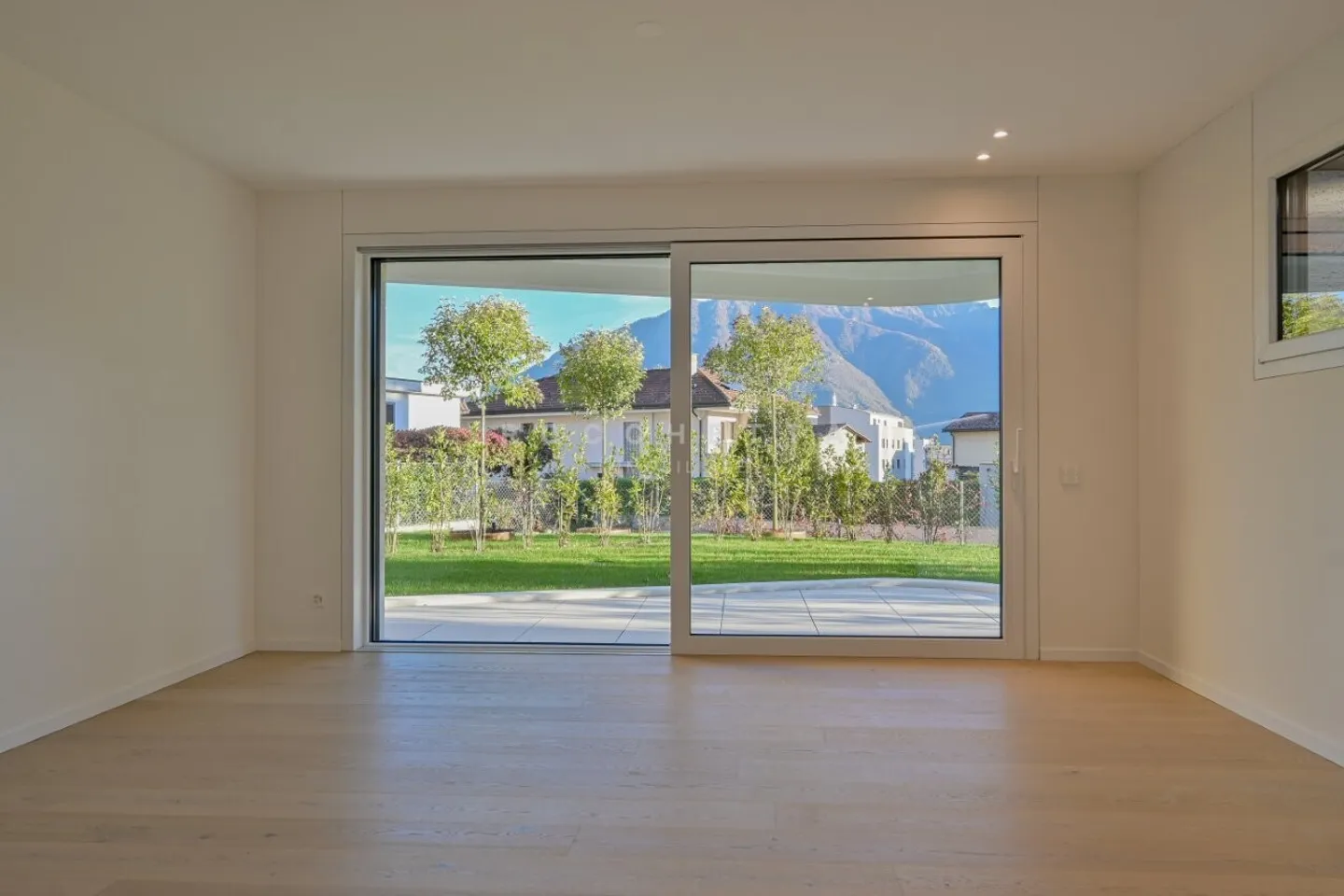 La Perla Residence - Elegance and comfort in a privileged location - Photo 5 of 15