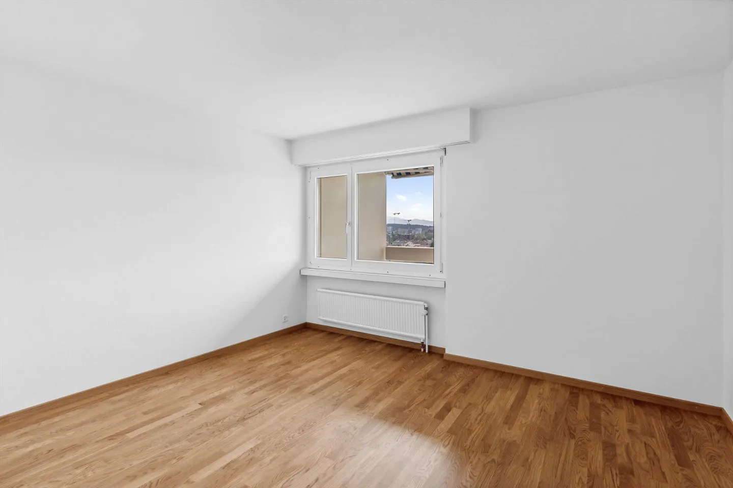 Bellissimo appartamento luminoso in una posizione tranquilla in affitto - Foto 4 di 10