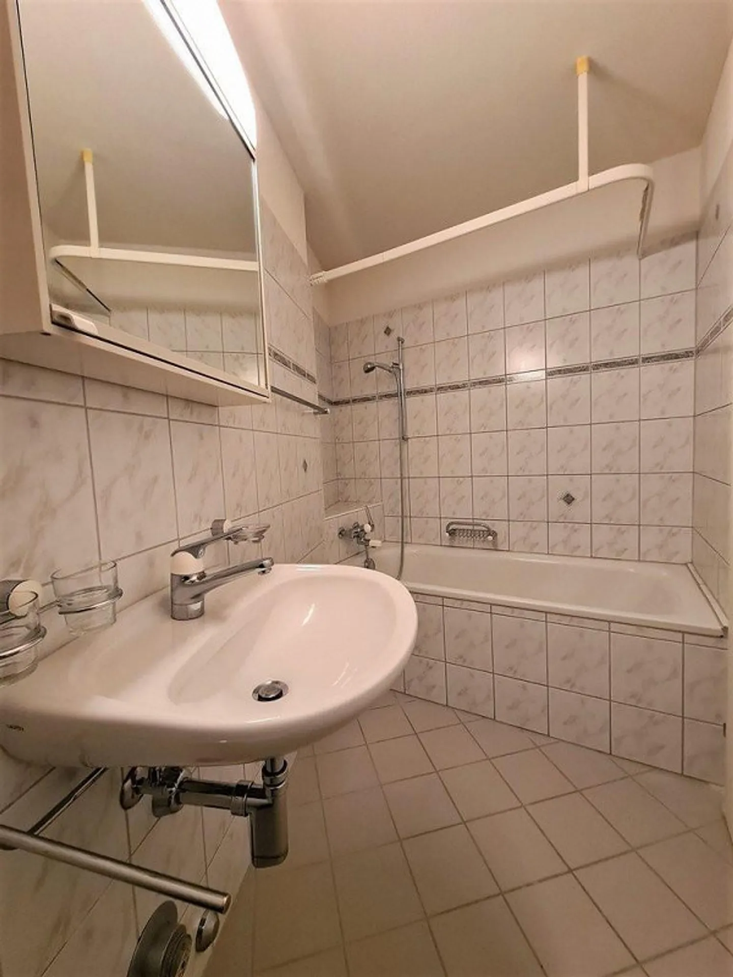 Helle Wohnung an ruhiger Lage - Foto 8 von 9