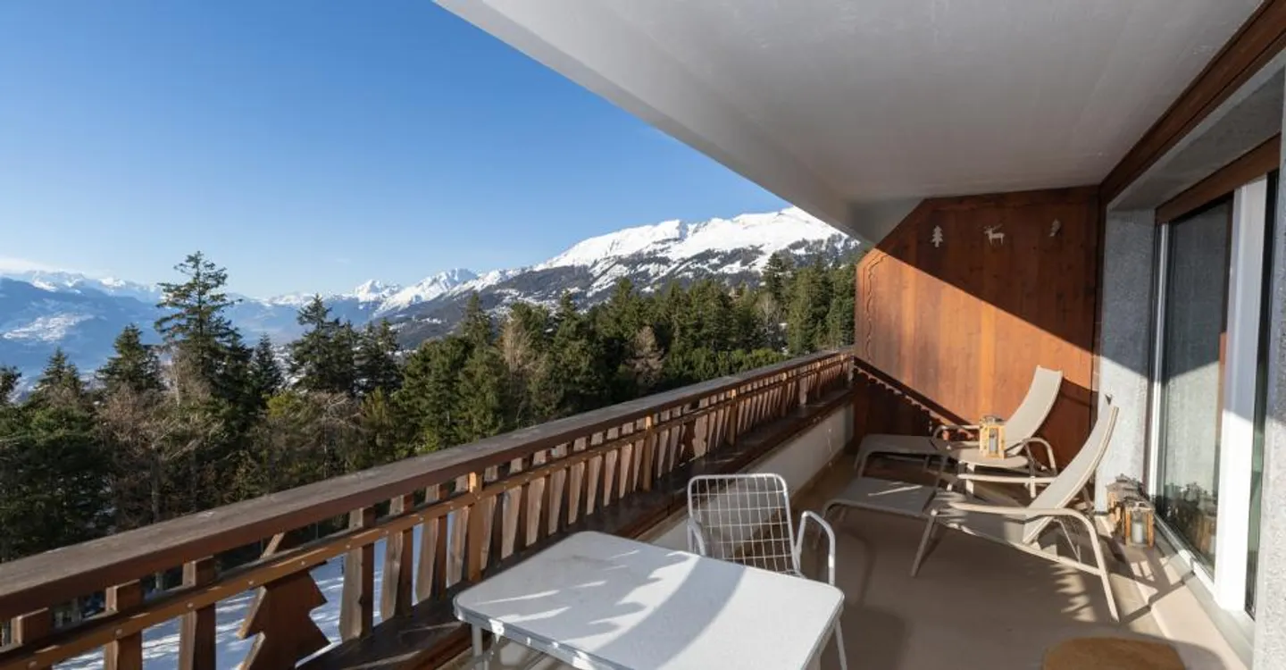 Charming Apartment with Alpine Views - Photo 5 of 12