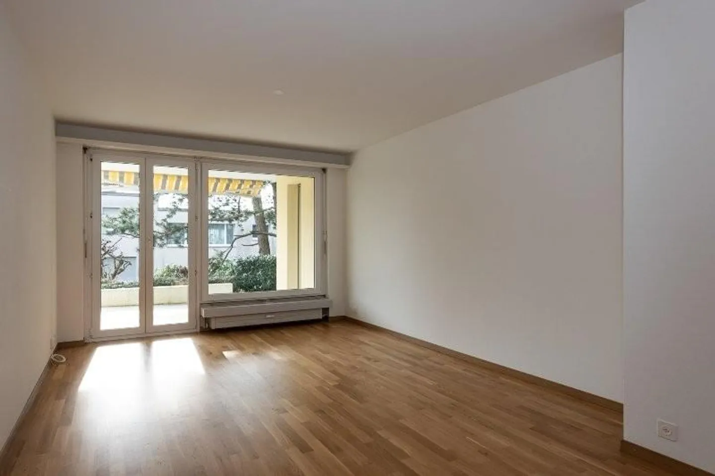 Cozy Apartment with Fireplace - Photo 4 of 7