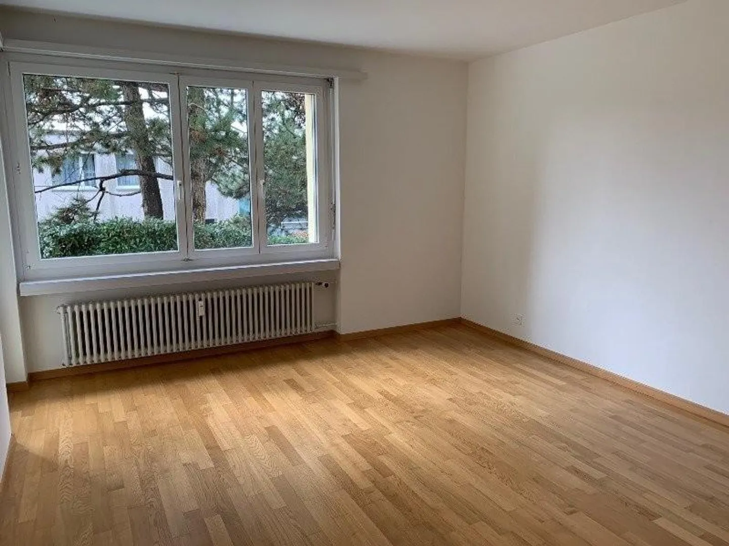 Cozy Apartment with Fireplace - Photo 6 of 7