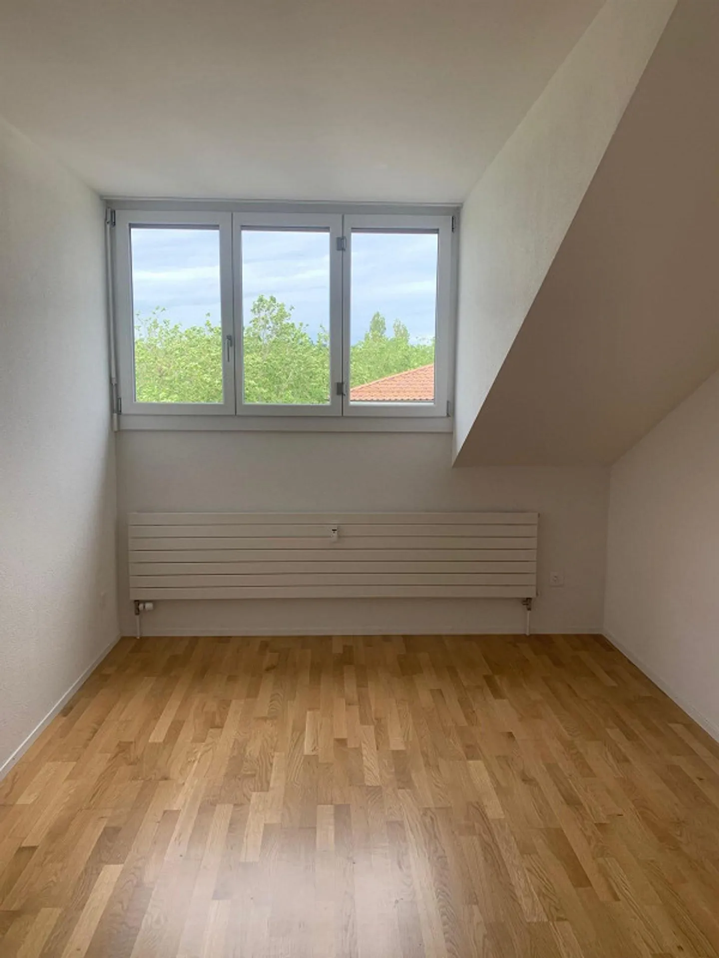 Appartement sous les combles de 2,5 pièces dans le quartier de Wankdorf avec cheminée - Photo 8 sur 13