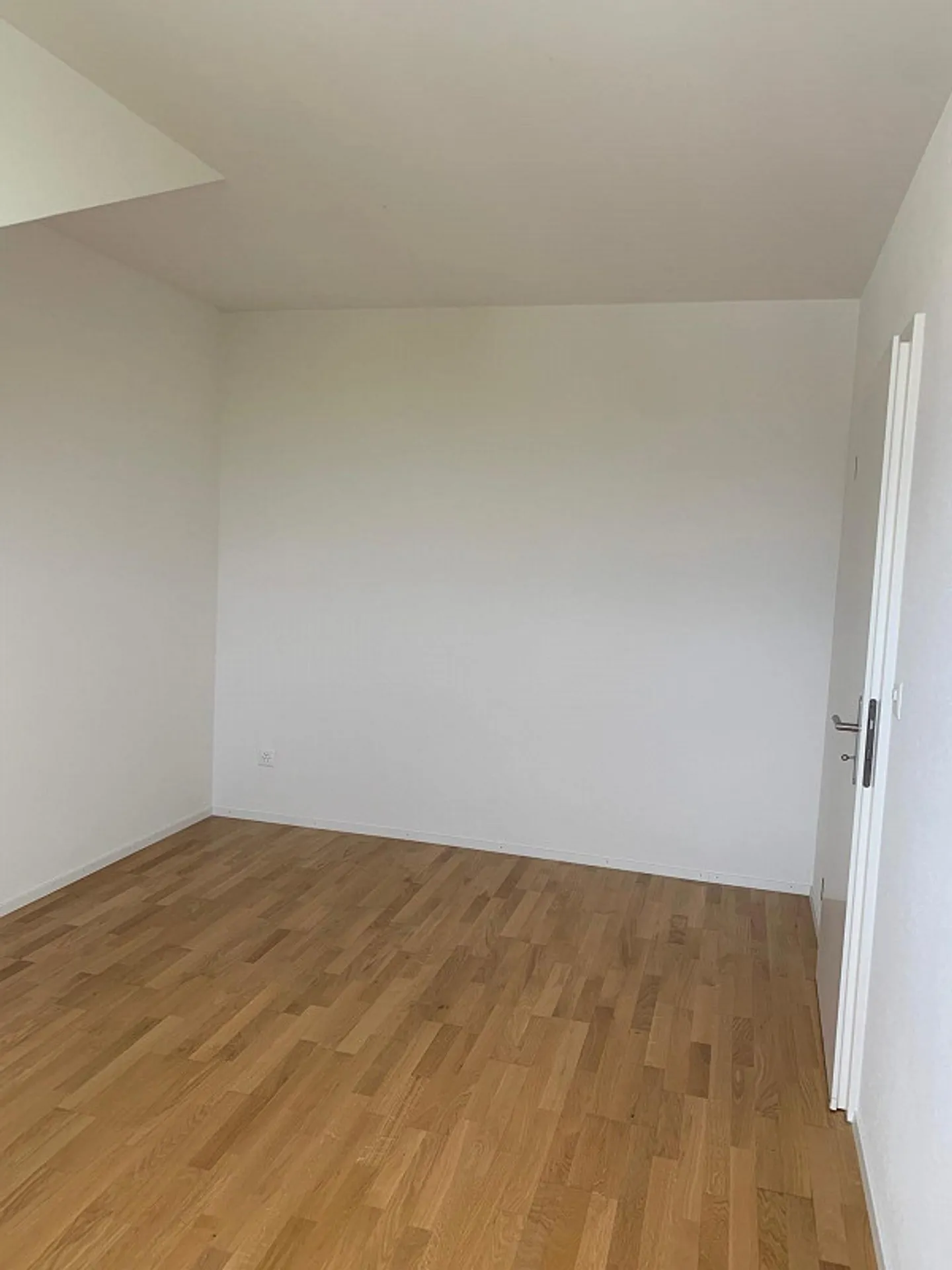 Appartement sous les combles de 2,5 pièces dans le quartier de Wankdorf avec cheminée - Photo 9 sur 13