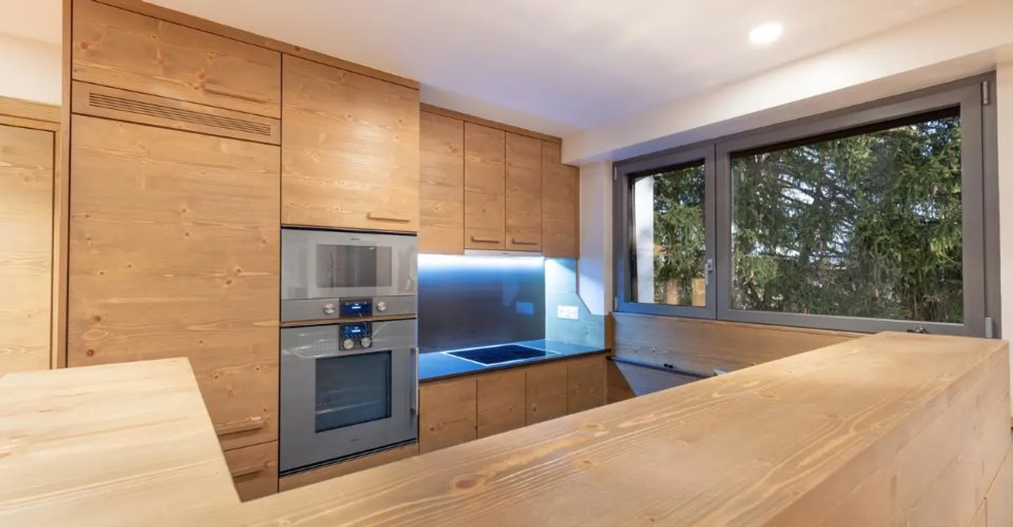 Charming Apartment with Alpine Views - Photo 7 of 12