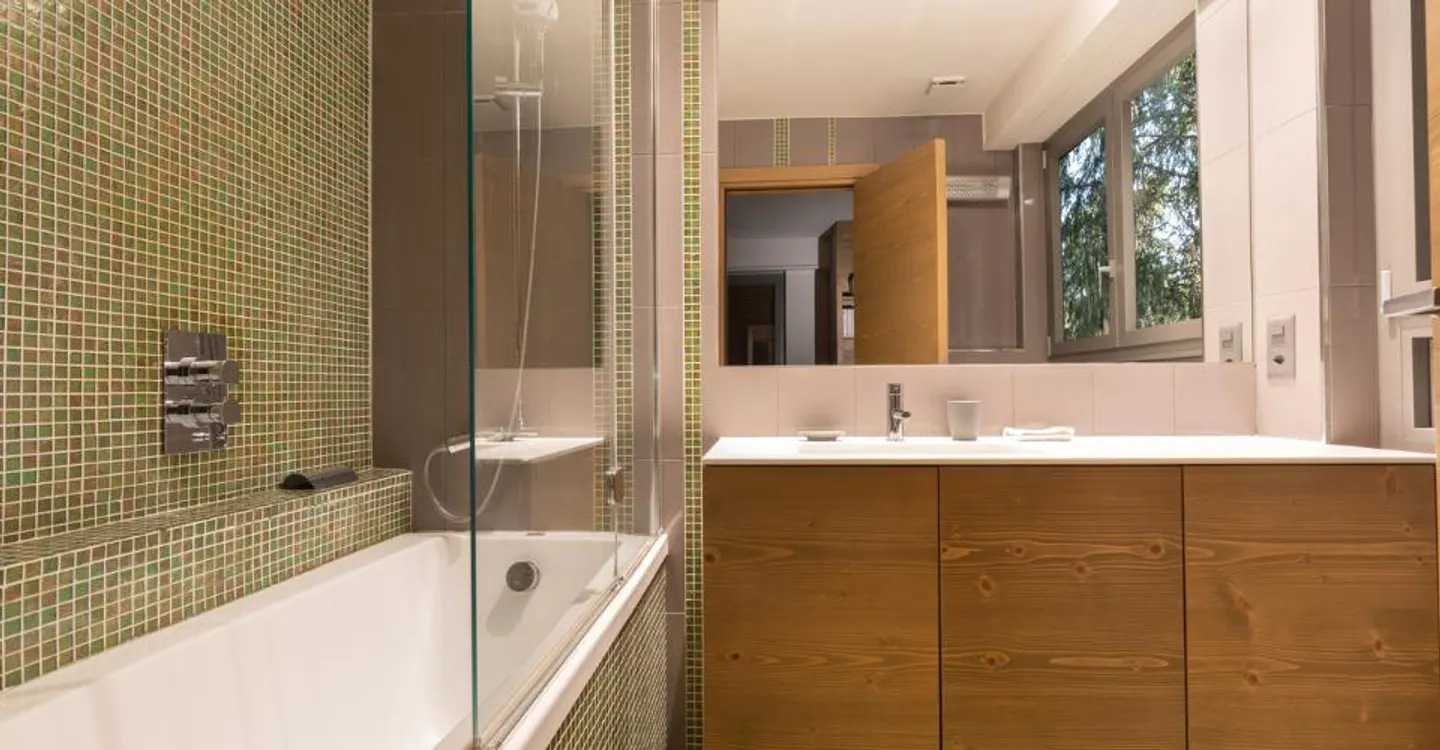 Charming Apartment with Alpine Views - Photo 11 of 12