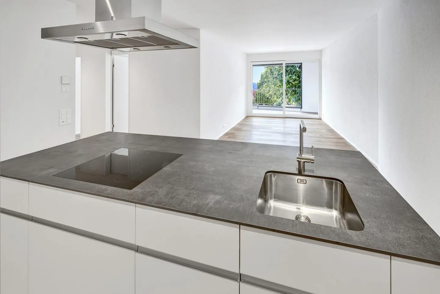 Modern Apartment with Stunning Views - Photo 8 of 17