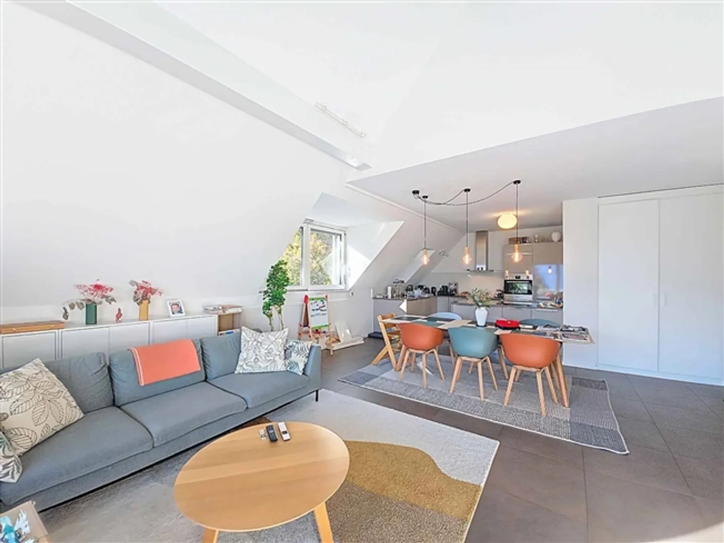 Superbe penthouse avec vue panoramique sur le lac et les montagnes - Photo 5 sur 11