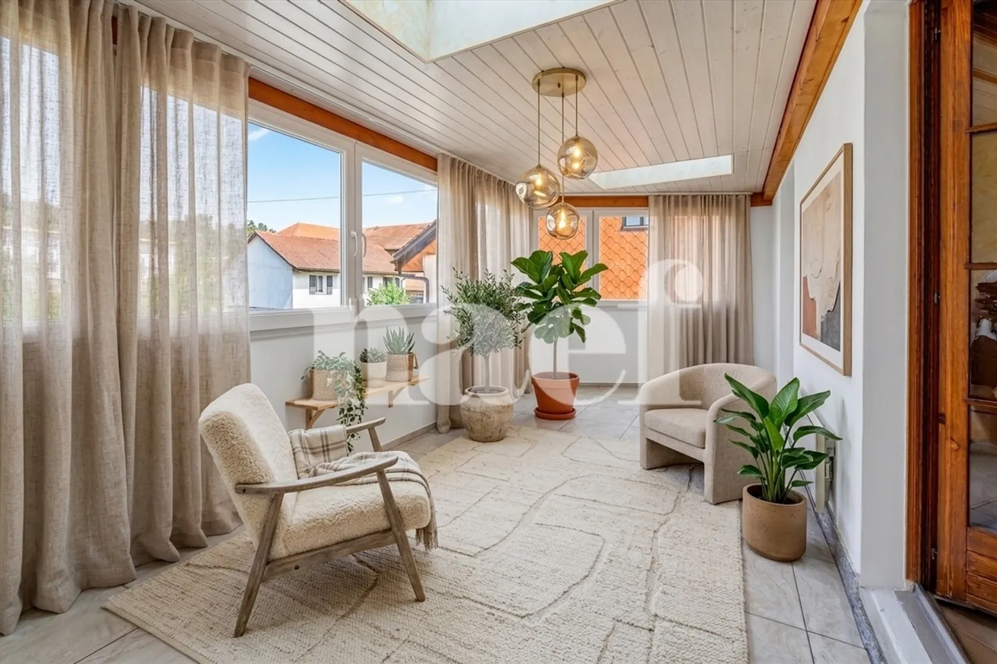 Charming Duplex with Garden - Photo 4 of 6