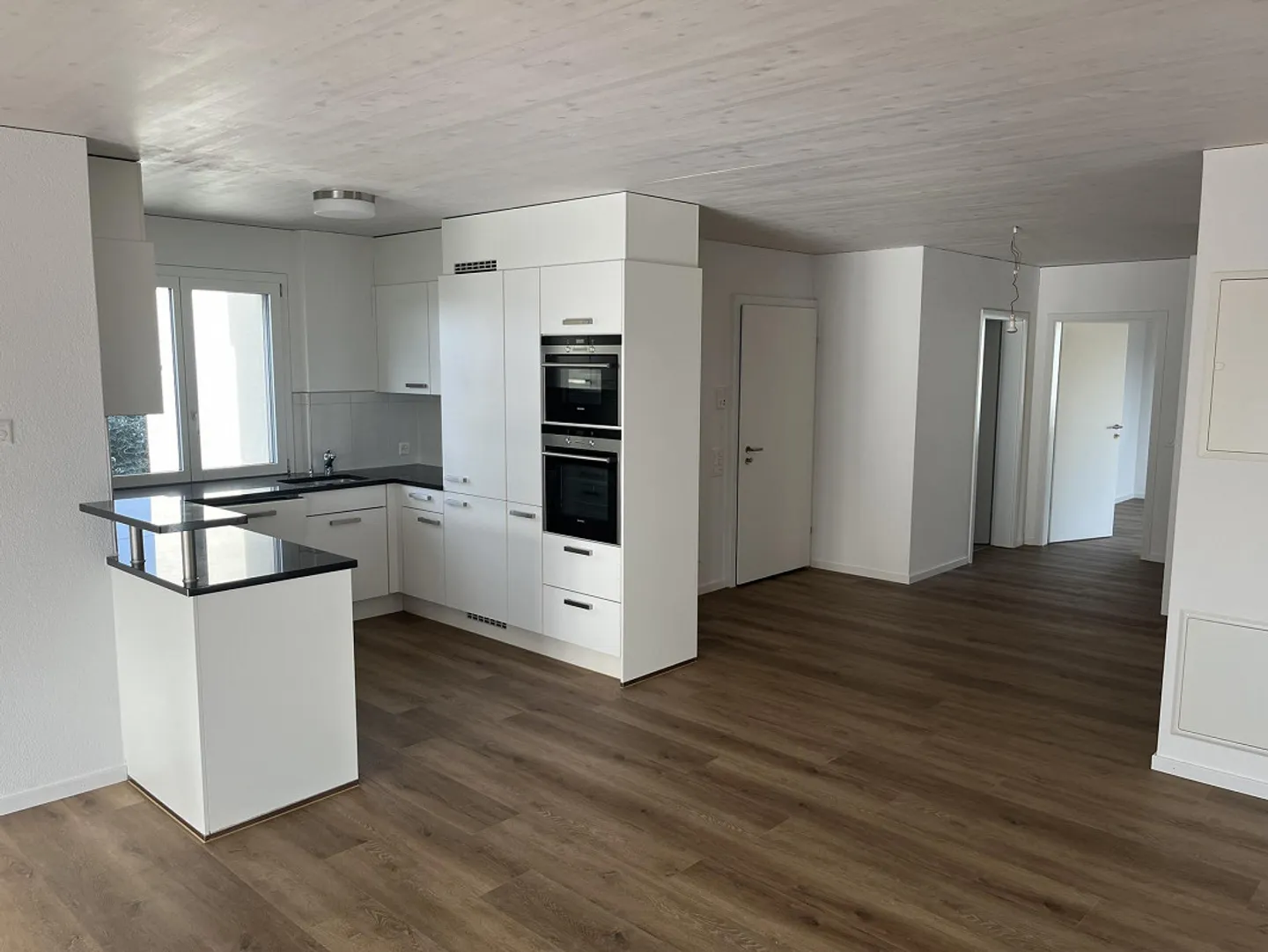 Large, beautiful 3.5 room penthouse apartment - Photo 5 of 9