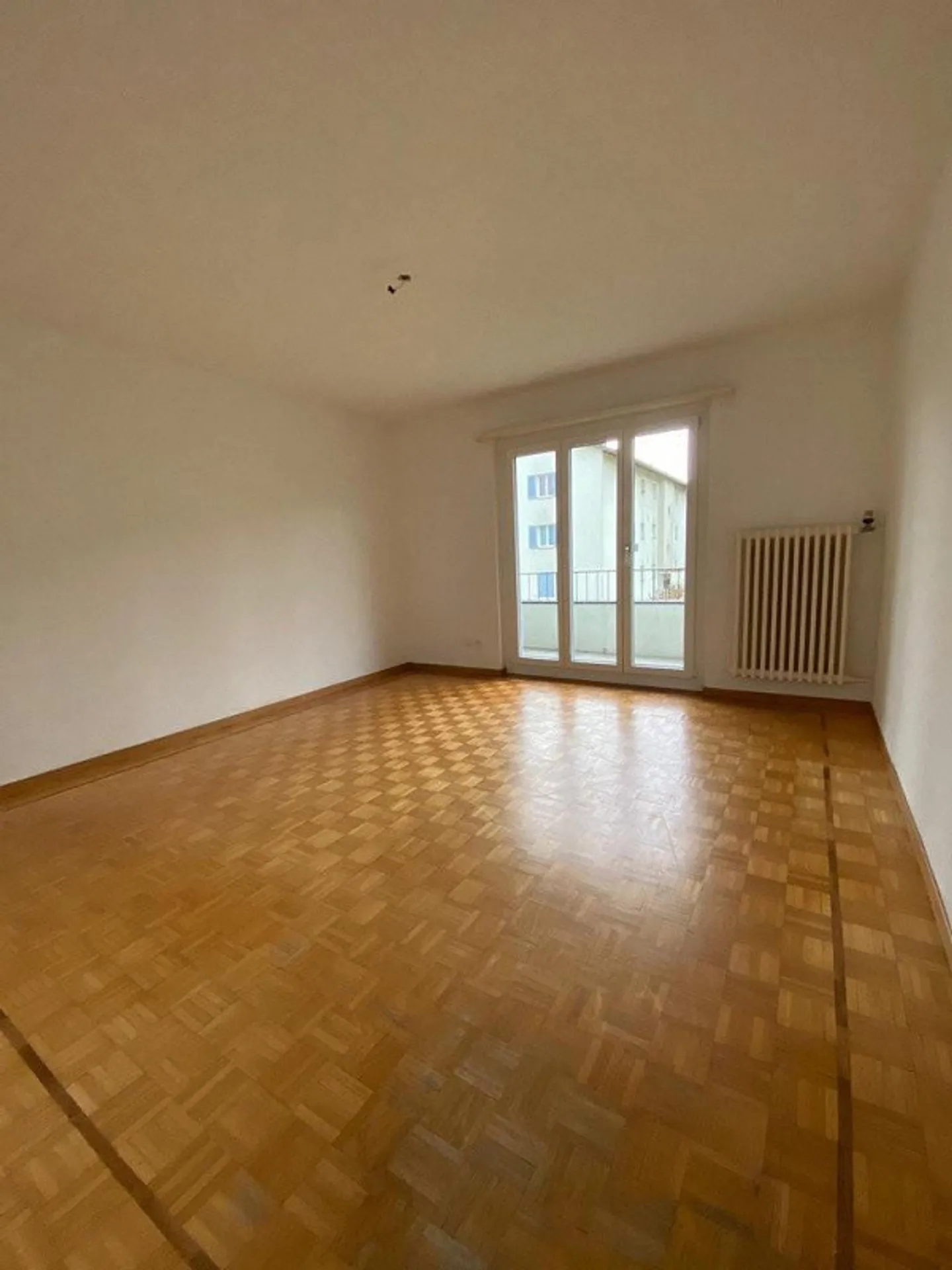 Bella appartamento di 4.0 stanze in un quartiere adatto ai bambini - Foto 2 di 9