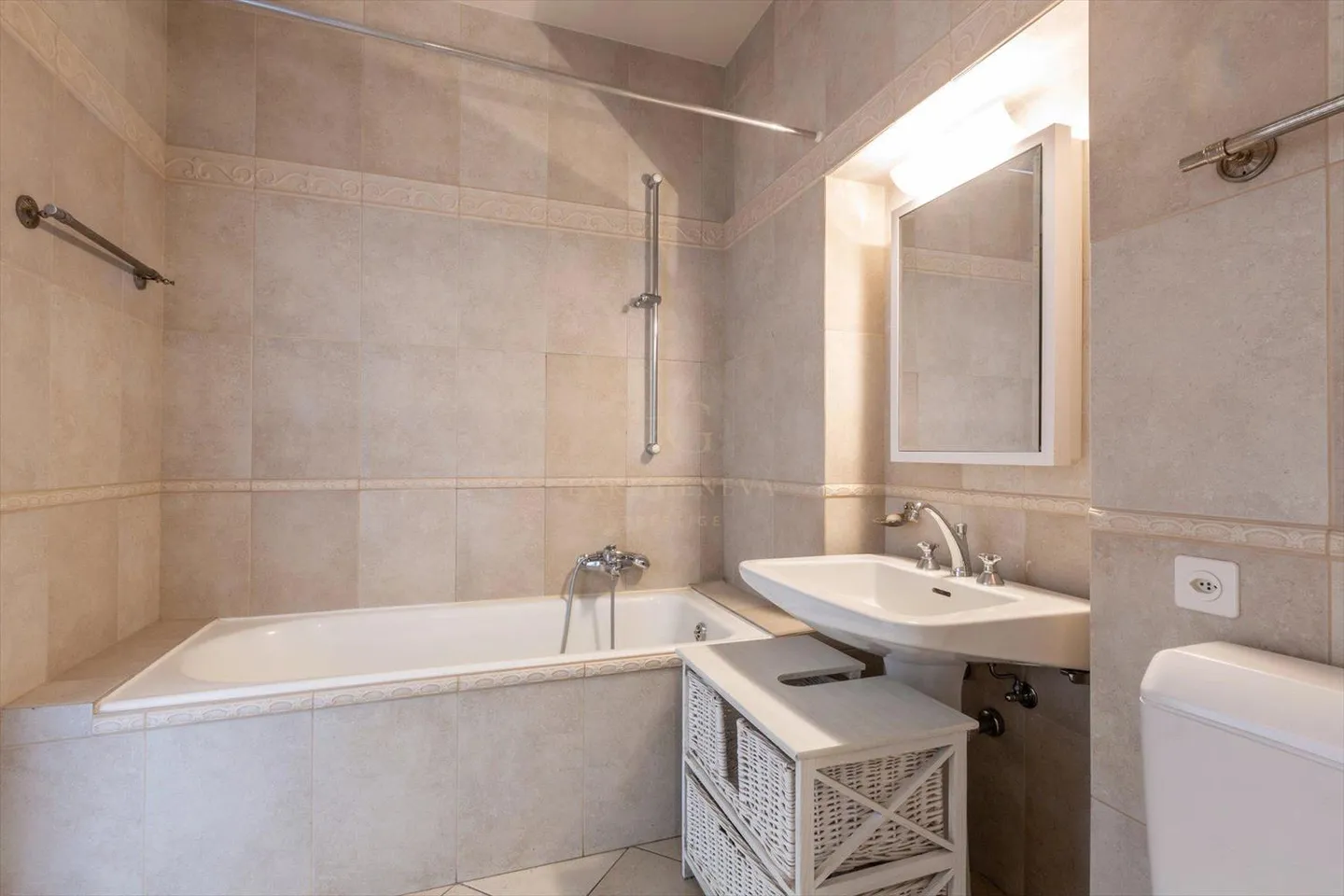 Eine außergewöhnliche Immobilie am Kai - Foto 9 von 10