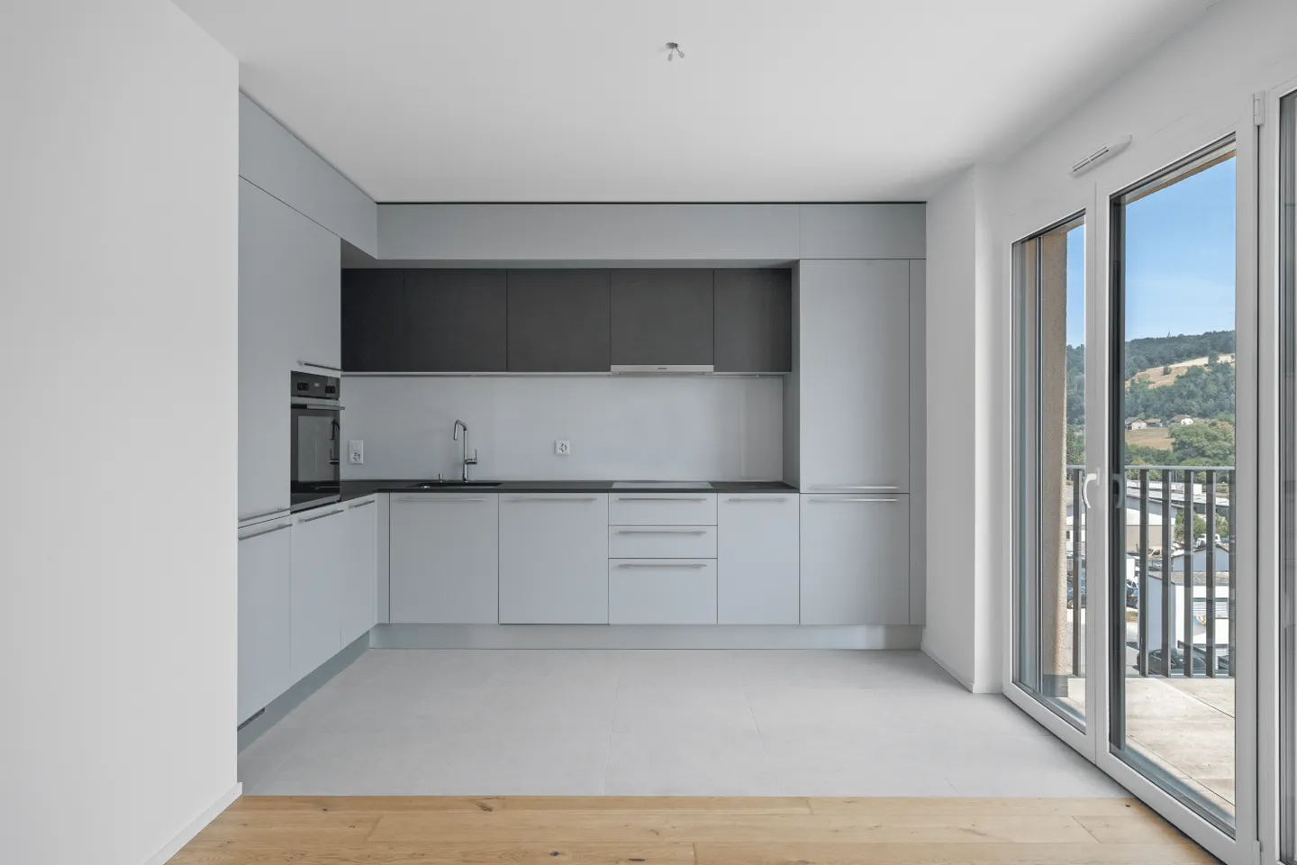 Top floor 4.5 rooms - Photo 4 of 10