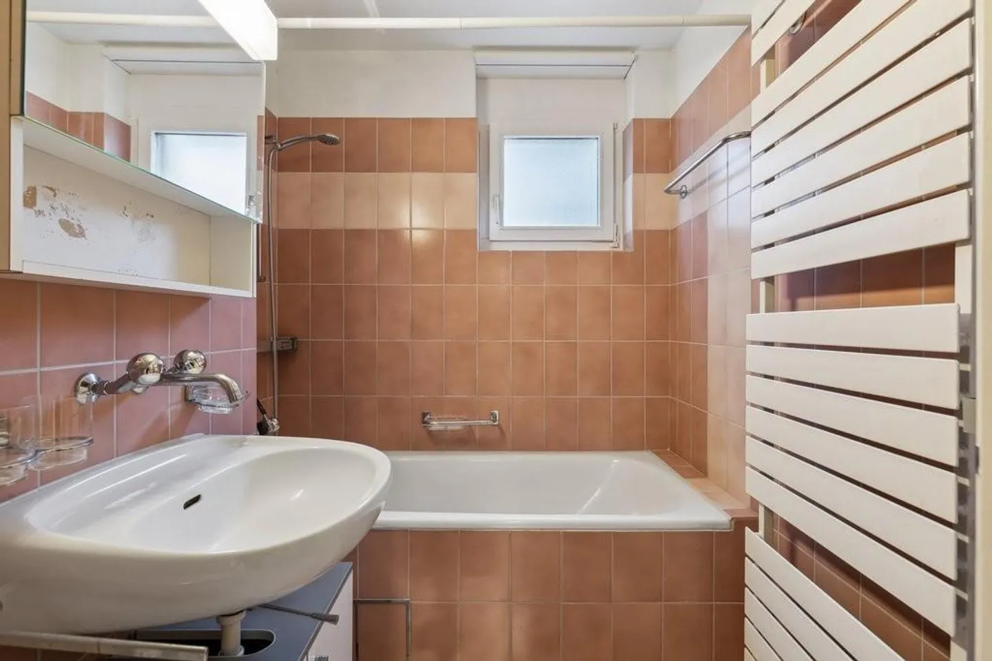 Appartamento duplex di 4,5 stanze con bel giardino - Foto 4 di 11