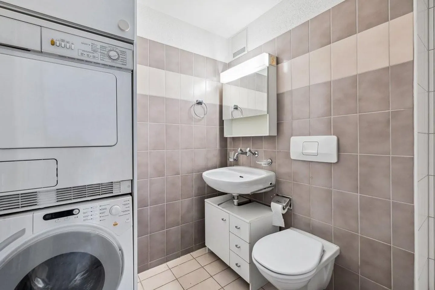 Appartamento duplex di 4,5 stanze con bel giardino - Foto 5 di 11