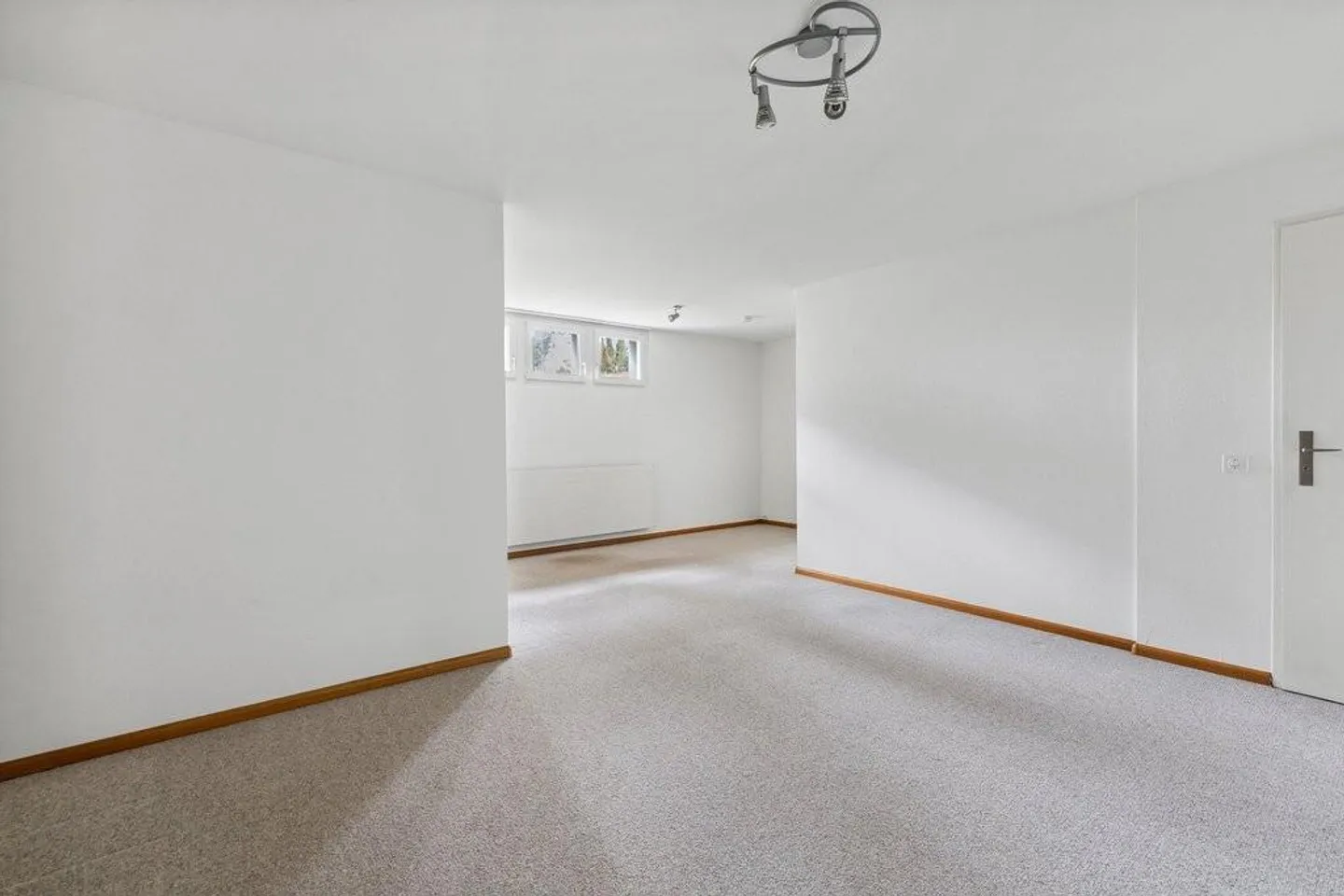Appartamento duplex di 4,5 stanze con bel giardino - Foto 9 di 11