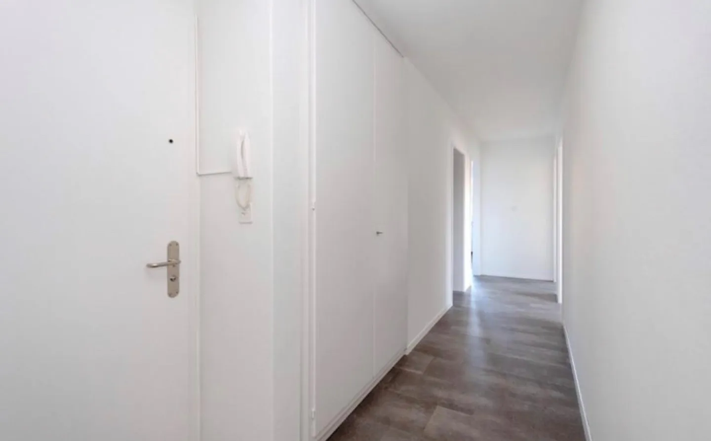 In affitto - Bell'appartamento di 3 stanze a Nidau - Foto 3 di 10