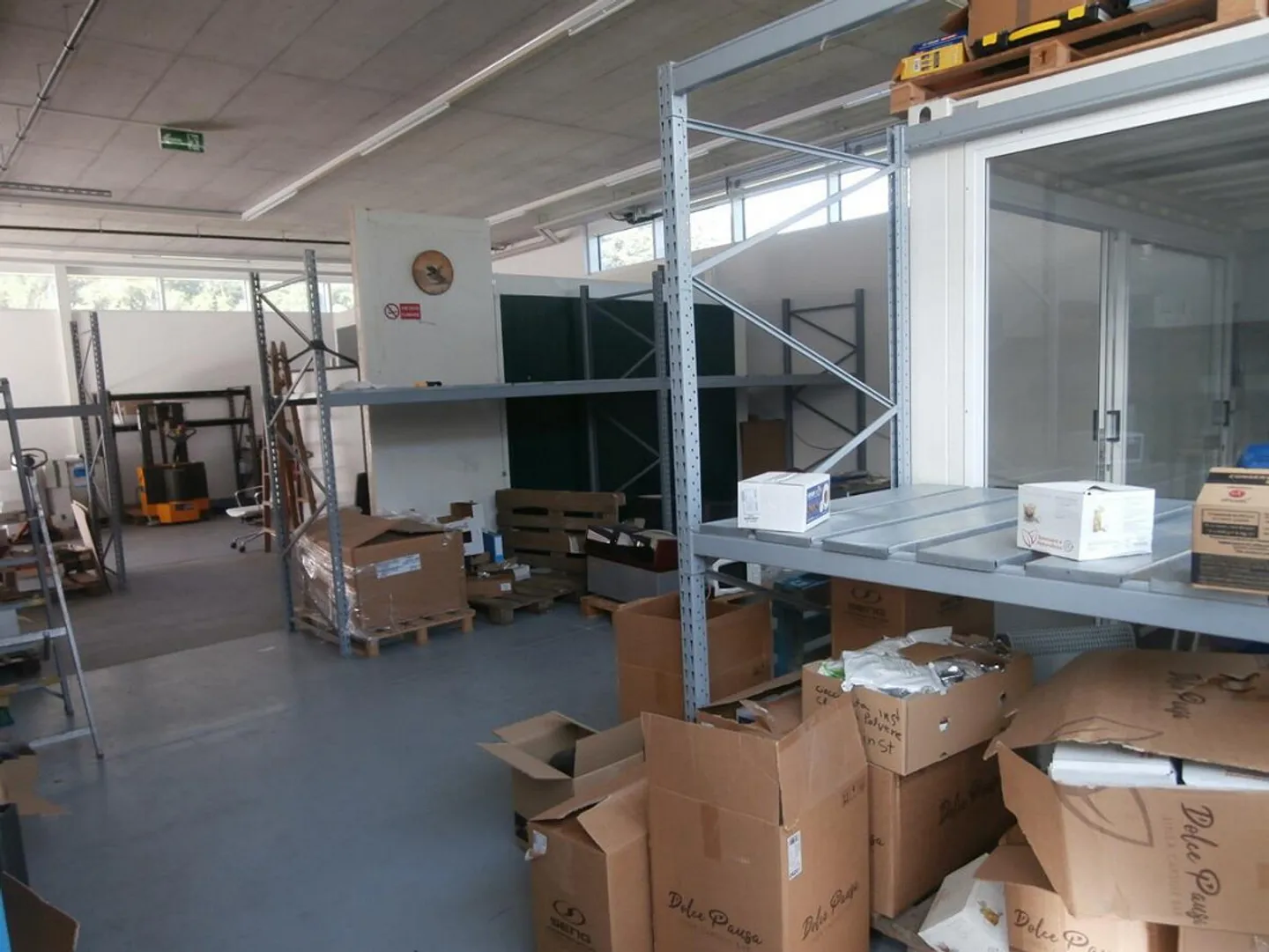 BALERNA – INDUSTRIAL BUILDING FULLY RENTED OUT - Photo 4 of 14
