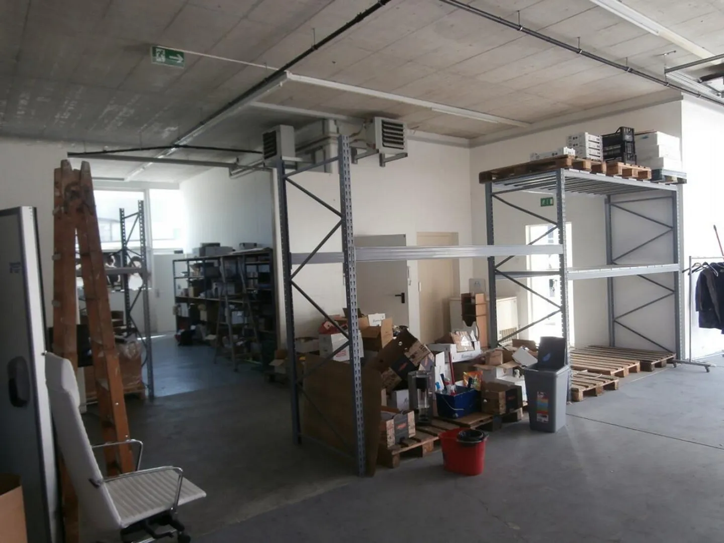 BALERNA – INDUSTRIAL BUILDING FULLY RENTED OUT - Photo 12 of 14