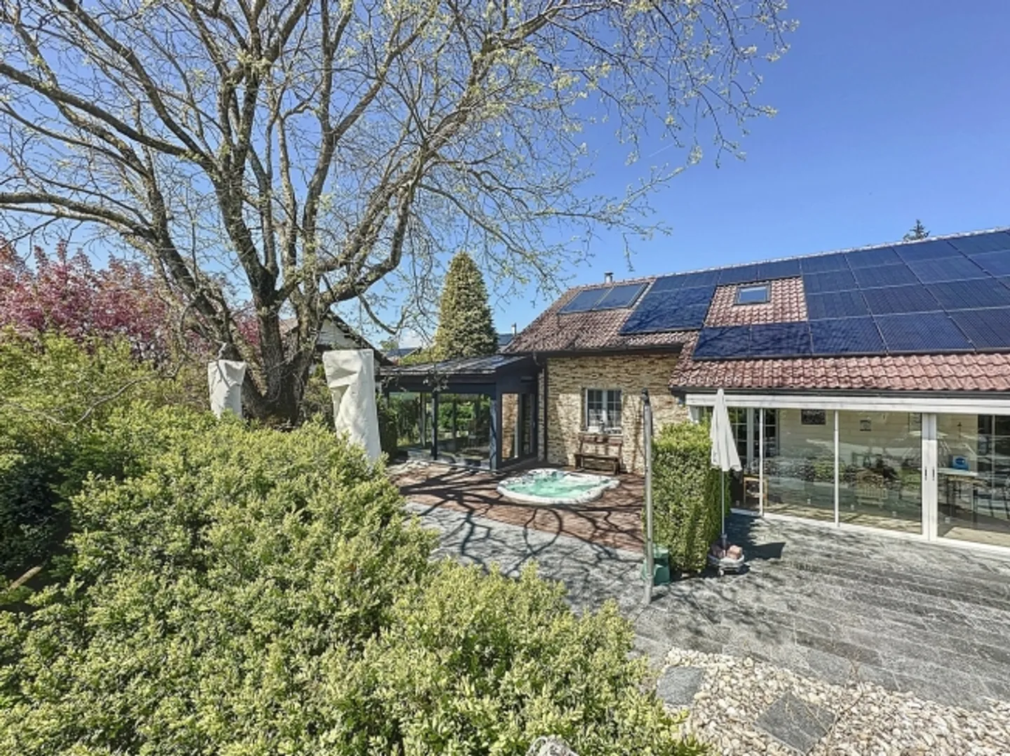 «Hervorragende 7,5-Zimmer-Villa mit Studio in der Nähe der Riviera» - Foto 10 von 13