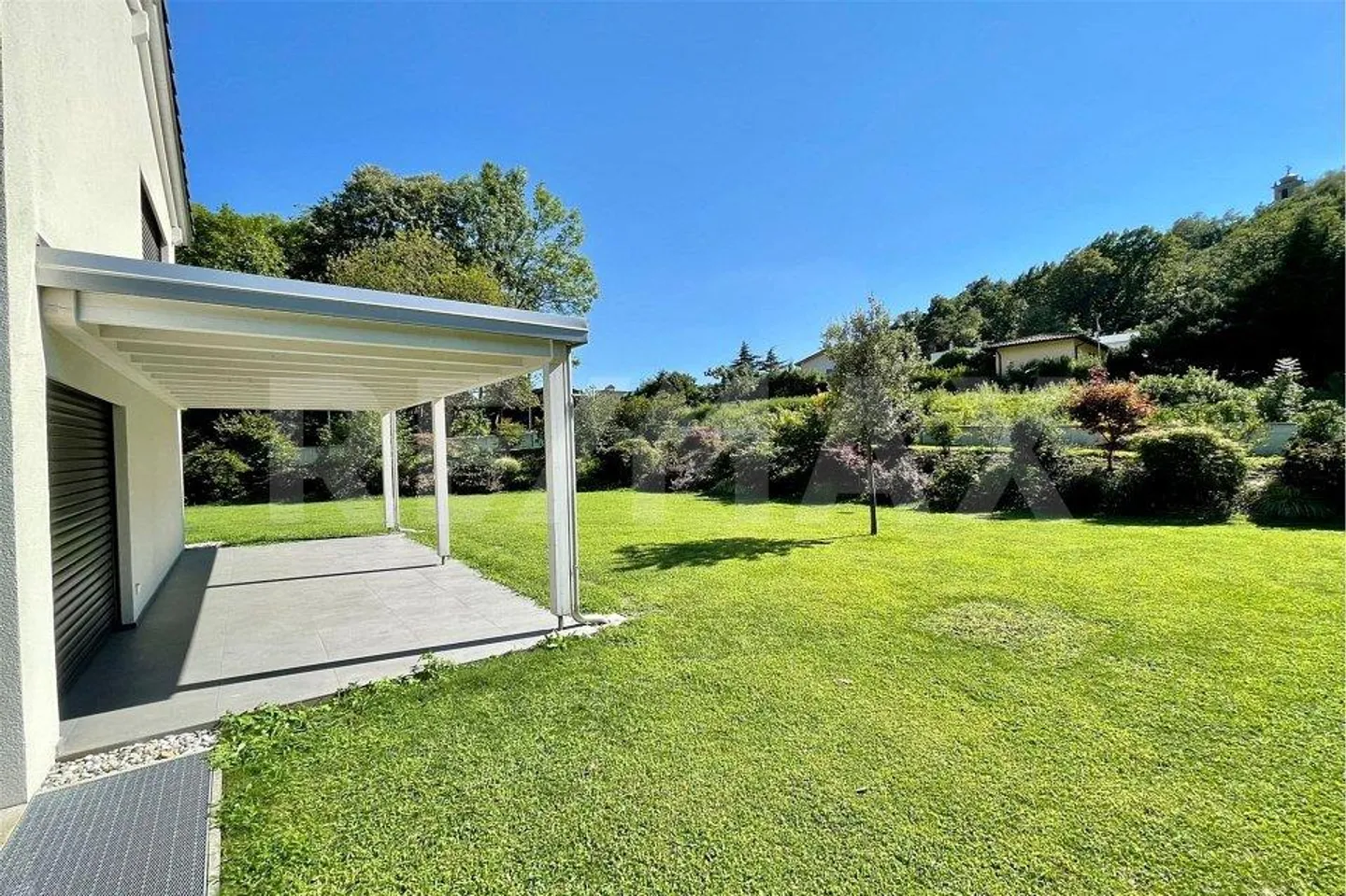 Villa moderne avec grand jardin également comme résidence secondaire - Photo 12 sur 13