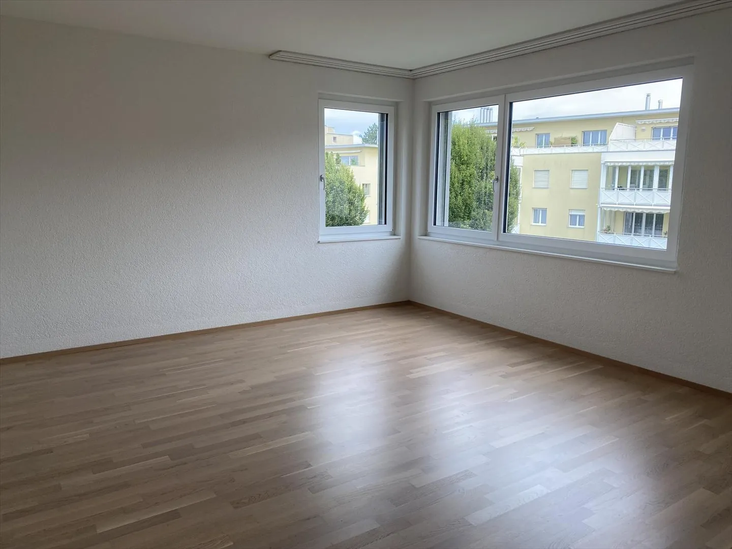 Penthouse for rent - Photo 2 of 5