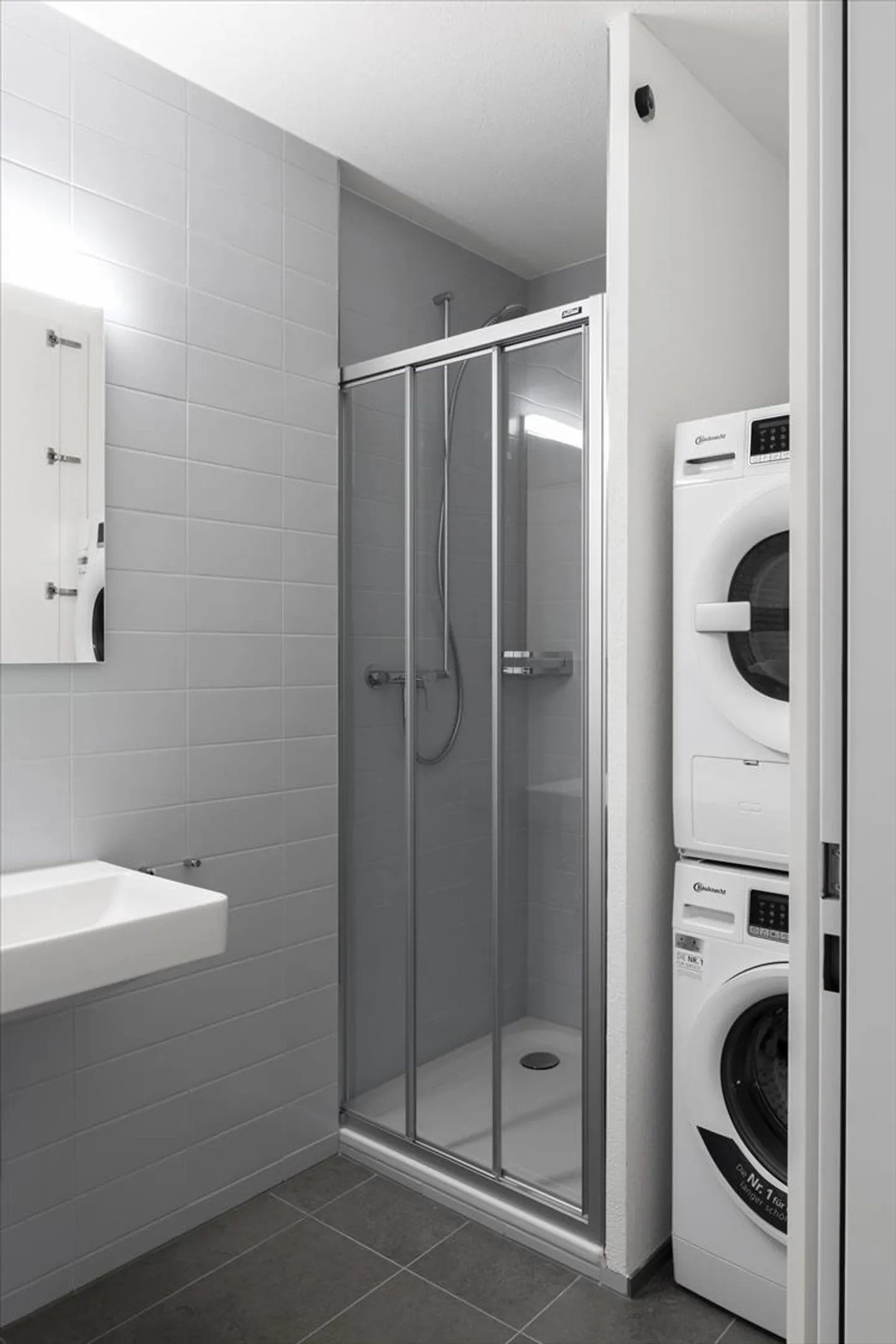 Penthouse for rent - Photo 4 of 5