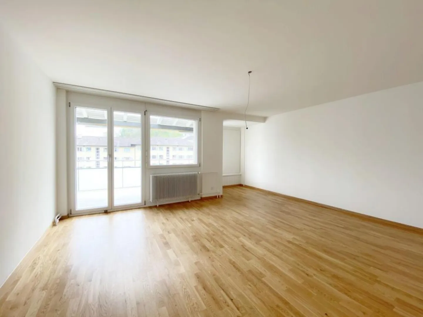 Central and bright apartment in the Tribschen district - Photo 3 of 9