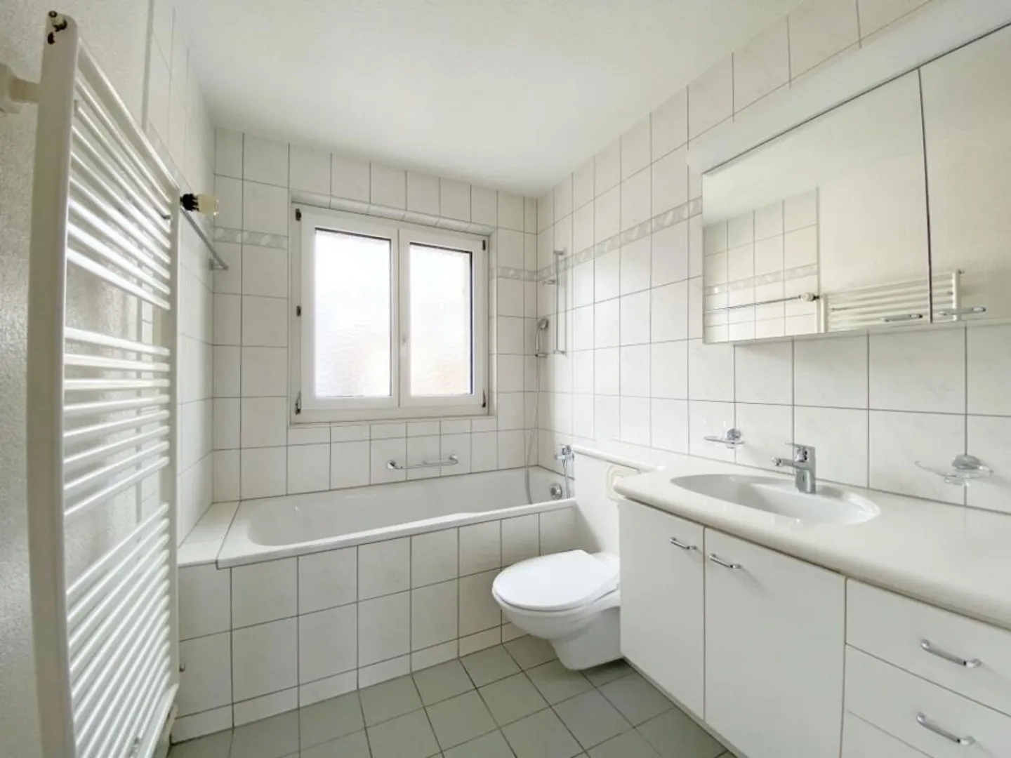 Central and bright apartment in the Tribschen district - Photo 7 of 9