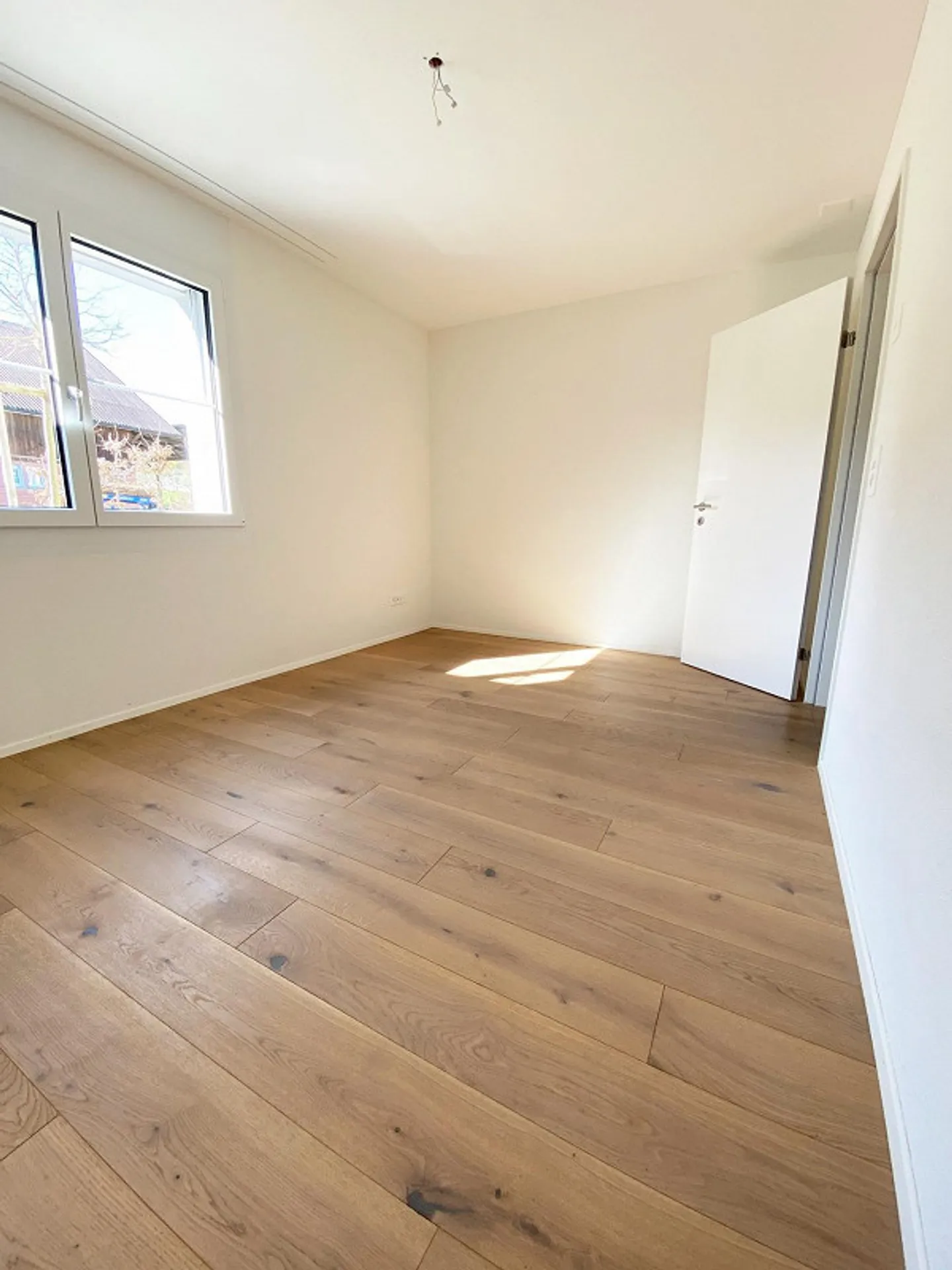 Spacious 3.5-room apartment with terrace and private washing tower - Photo 7 of 12