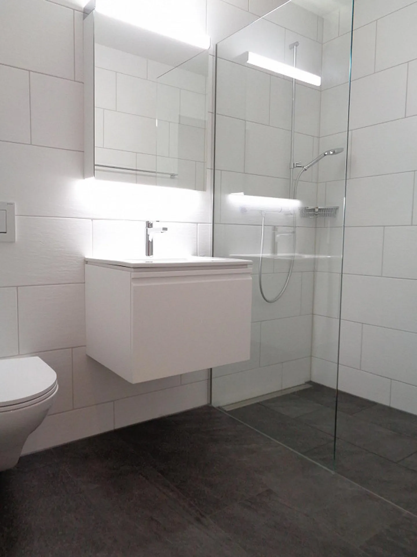 Spacious 3.5-room apartment with terrace and private washing tower - Photo 9 of 12