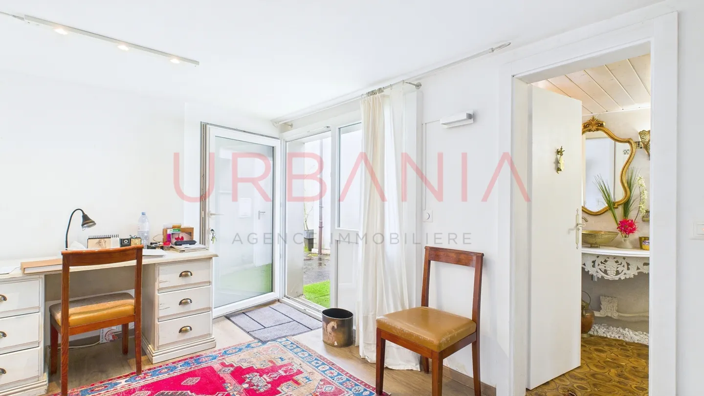 Town House - Photo 9 of 13