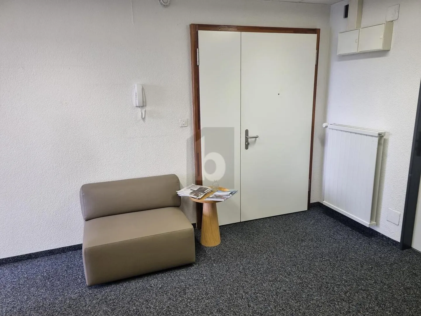 WORKSPACE WITH PANORAMIC VIEW - Photo 3 of 6