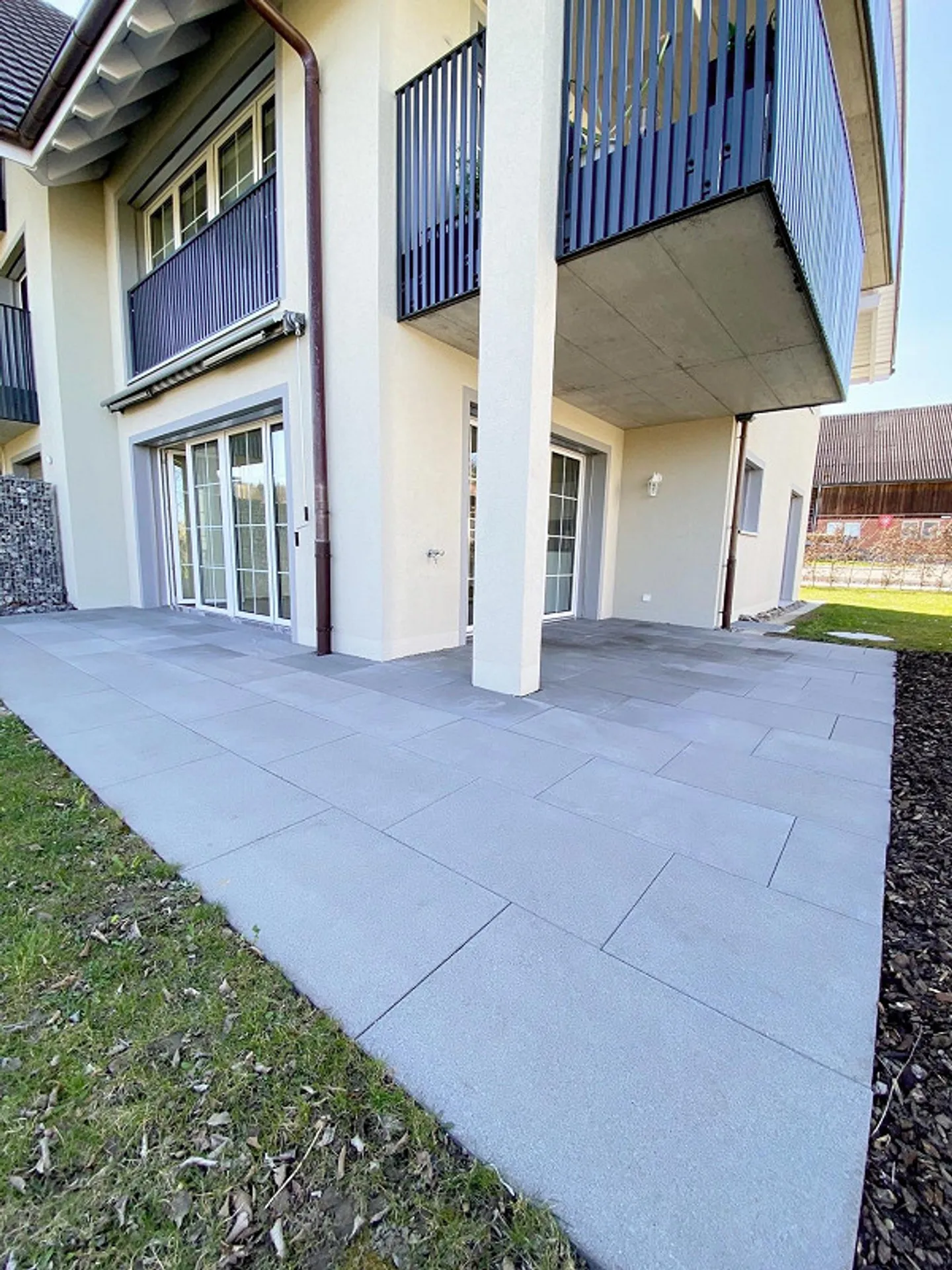 Spacious 3.5-room apartment with terrace and private washing tower - Photo 11 of 12