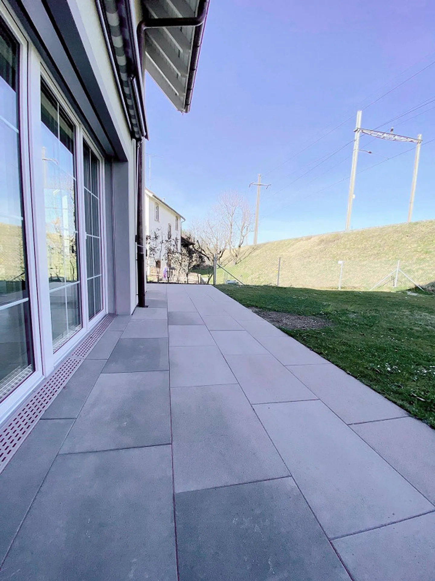 Spacious 3.5-room apartment with terrace and private washing tower - Photo 12 of 12