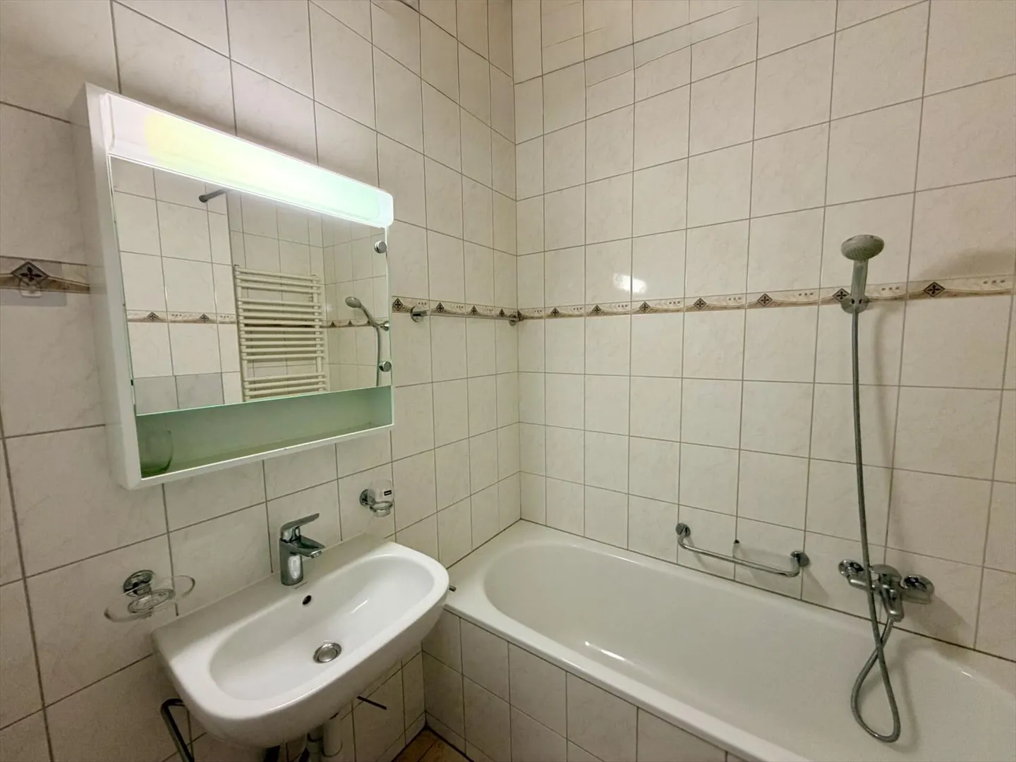 Wohnung mit 2.5 Zimmern und Balkon - Foto 4 von 4